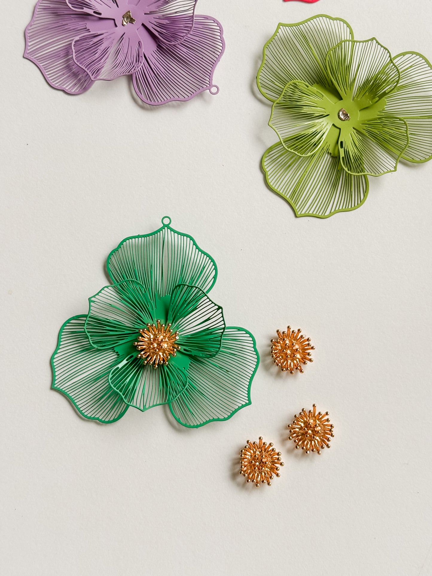 Pendant flower 50x49mm, 1pc