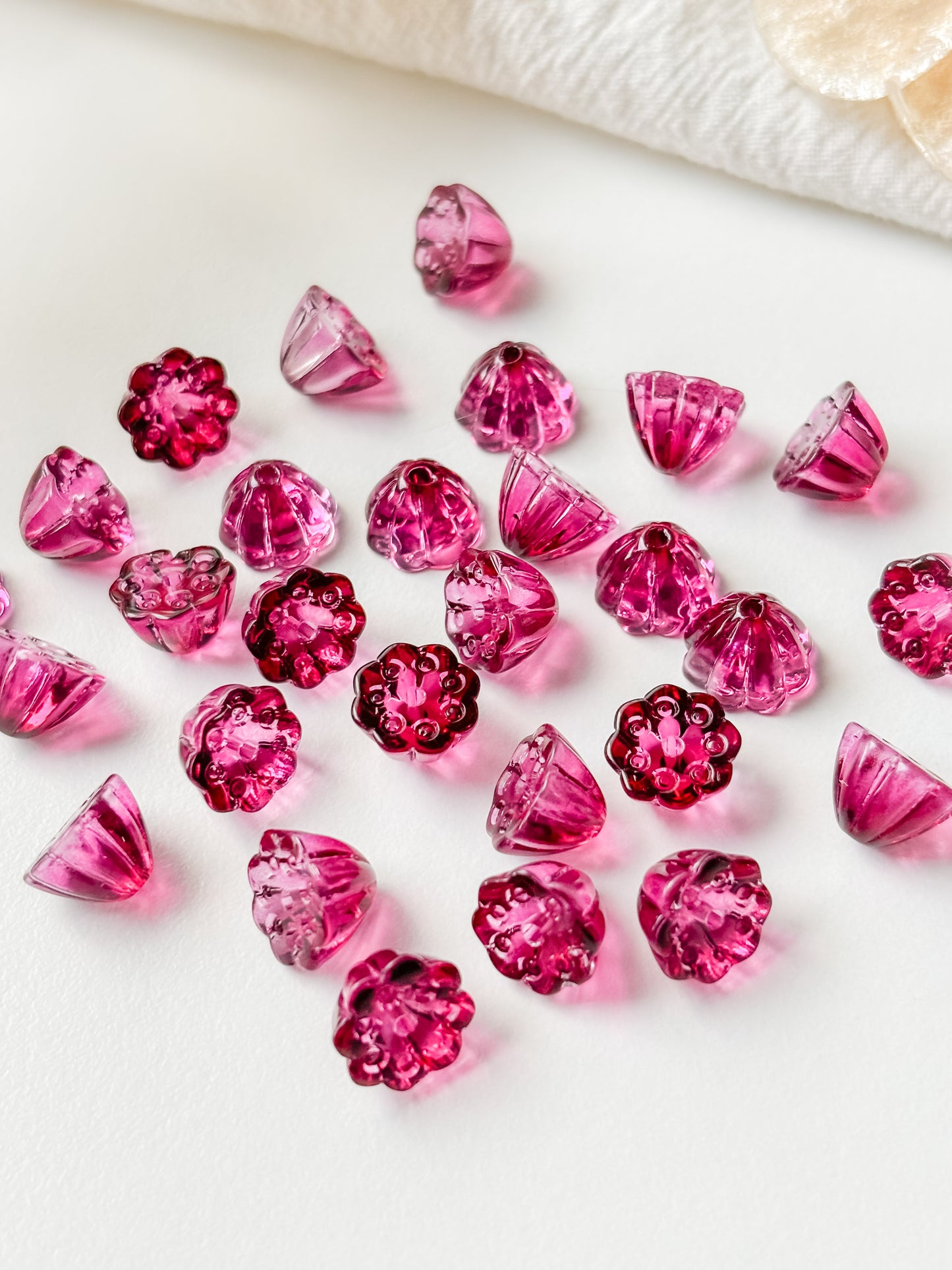 Glass bead flower 11x10.5x8mm, 6pcs