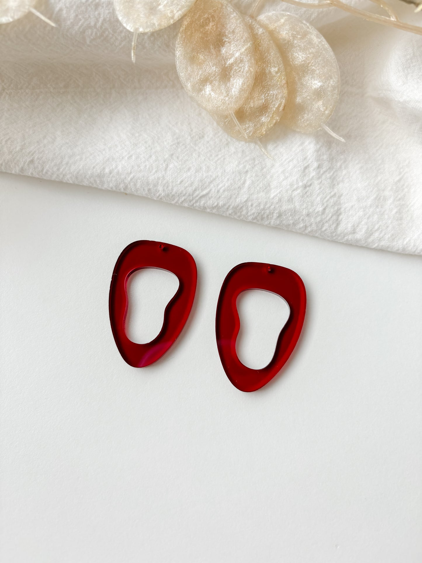 Pendant red transparent 40mm