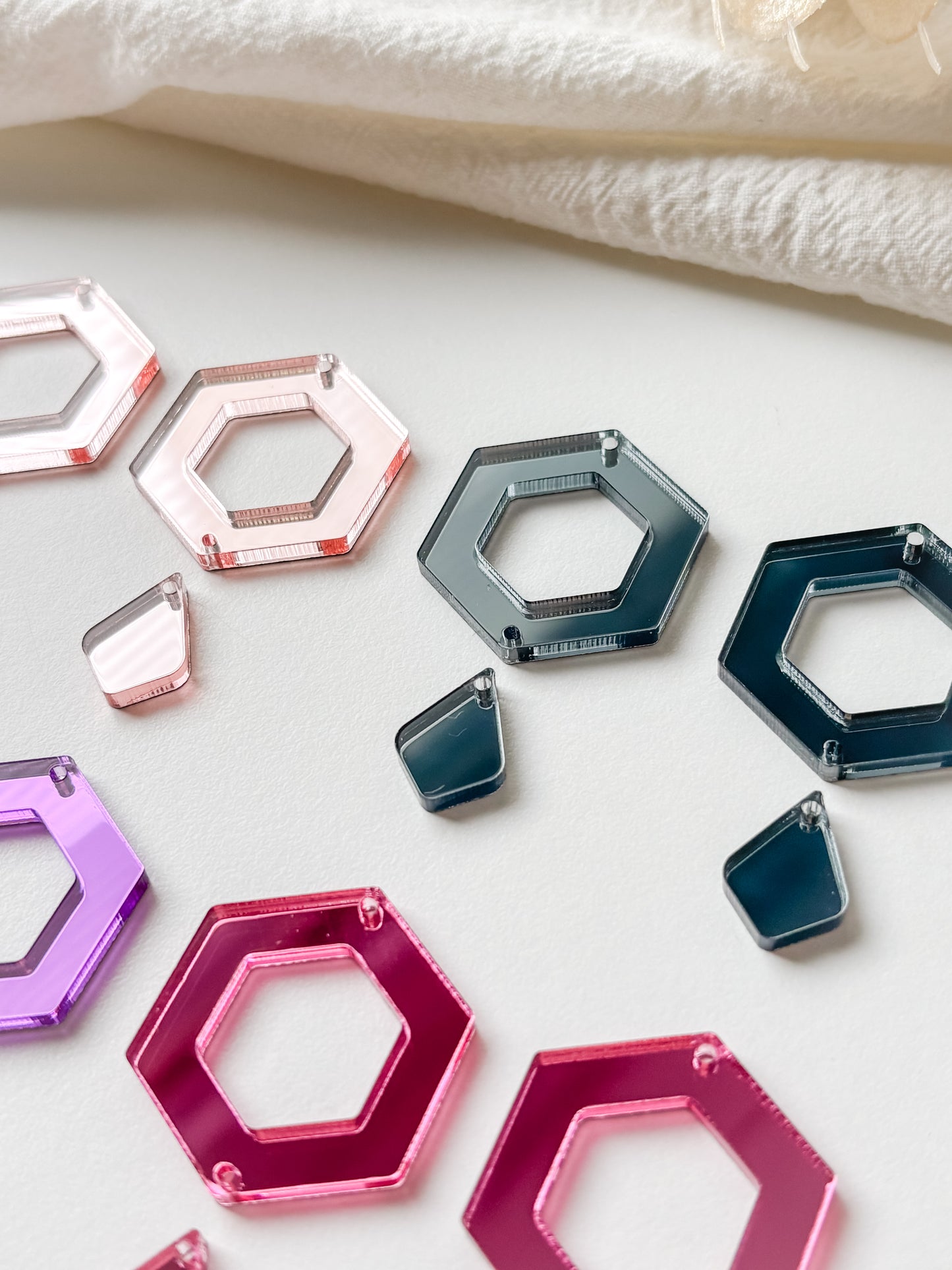 Pendant set 50mm, mirror acrylic, 6pcs