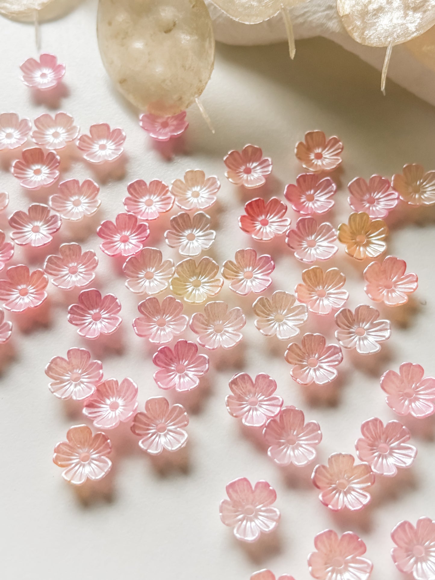 Akryylihelmi 11x11x4mm, 20kpl