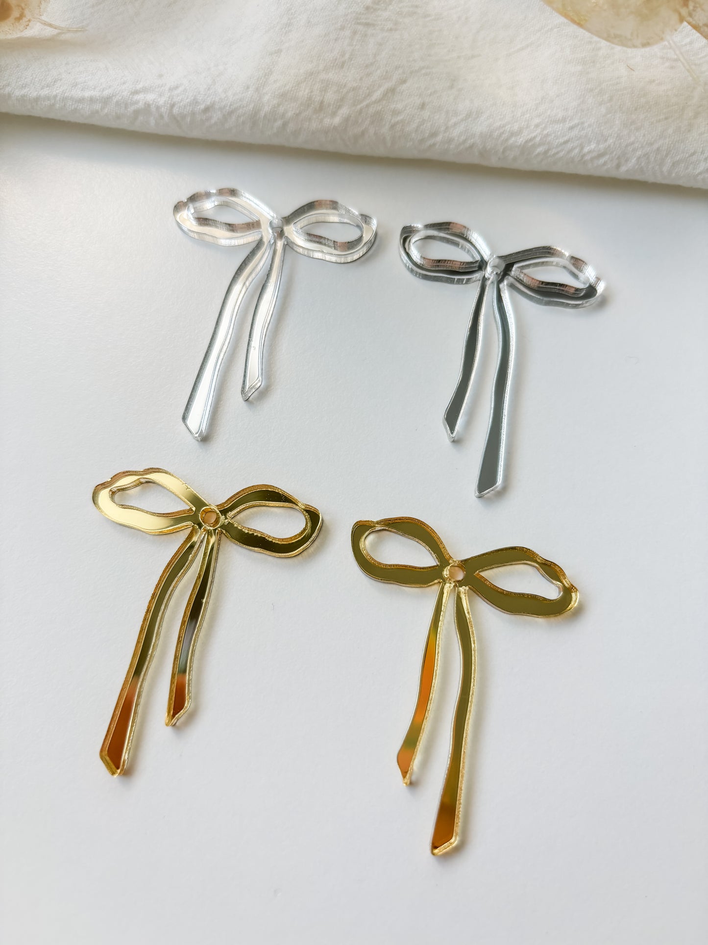 Pendant bow 50x36mm, 1 pair