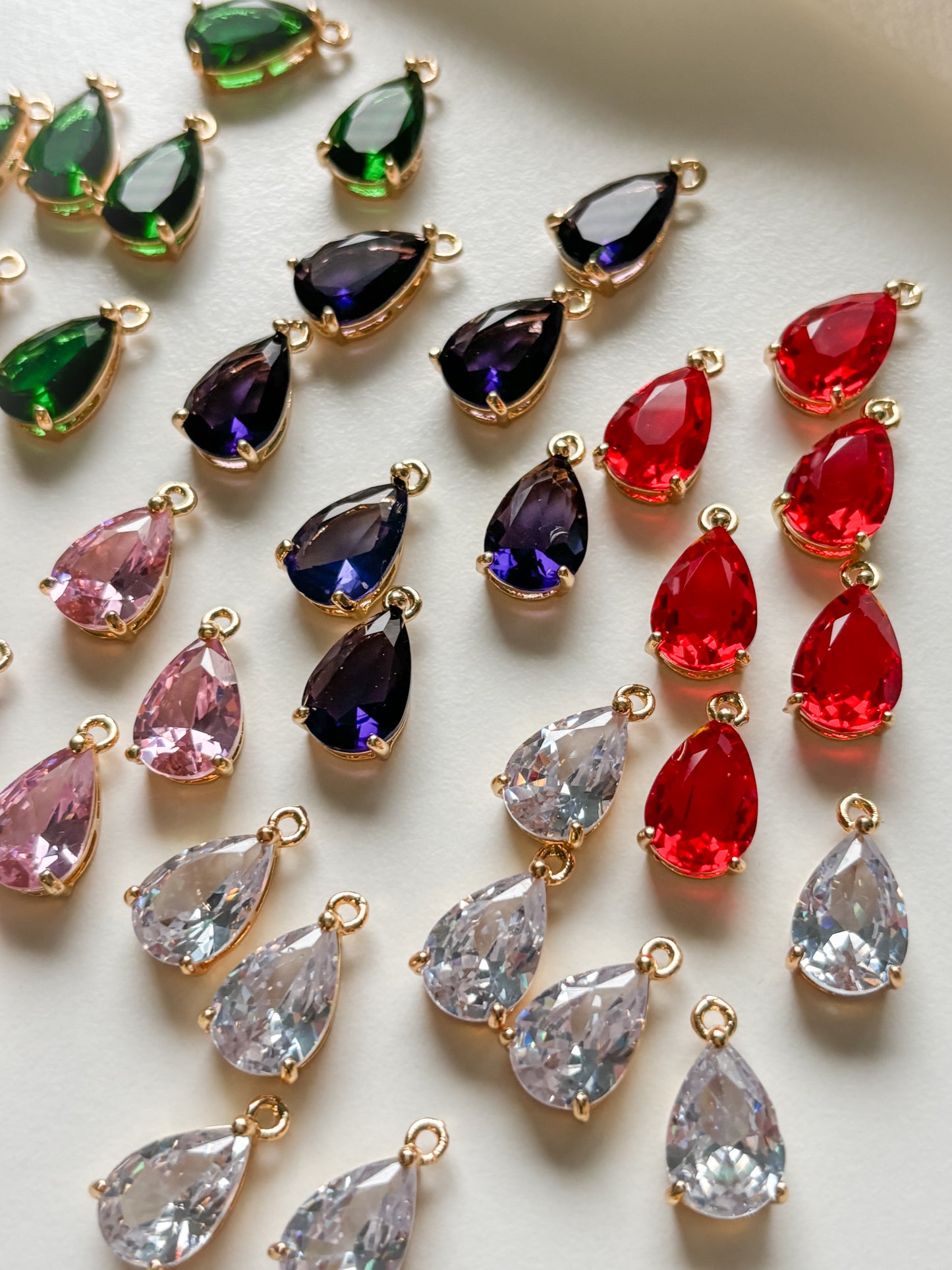 Glass pendant drop 15x8x6mm, 2 pcs