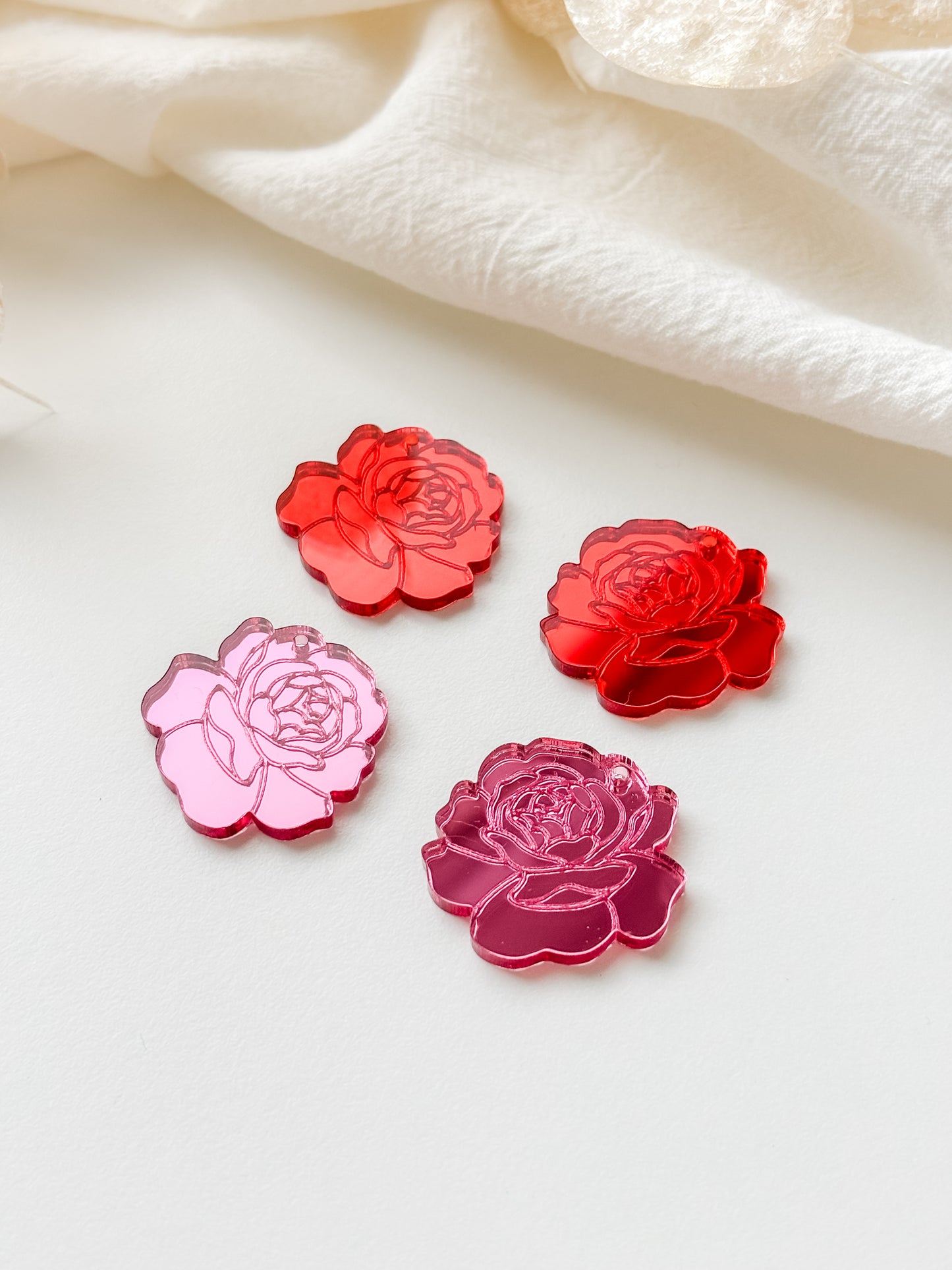 Pendant rose 29mm, 1 pair