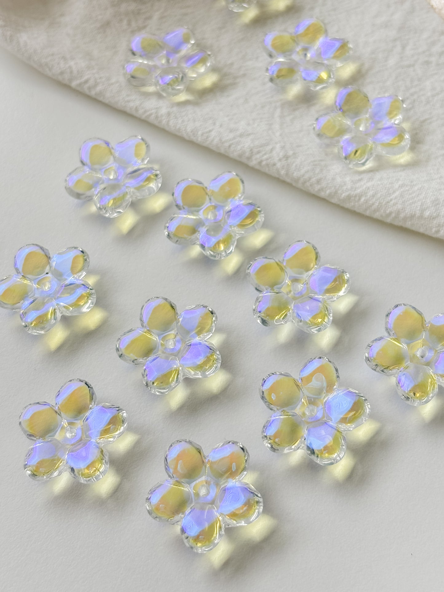 Glass bead flower 21x21.5x7mm, 6pcs