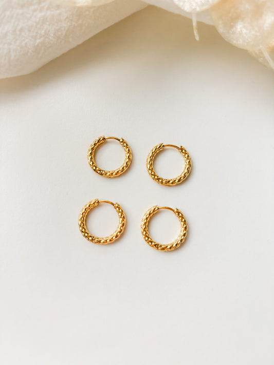 Korvakorurengas teksturoitu, vedenkestävä, RST304 , 16.5x2.5mm, 1pari