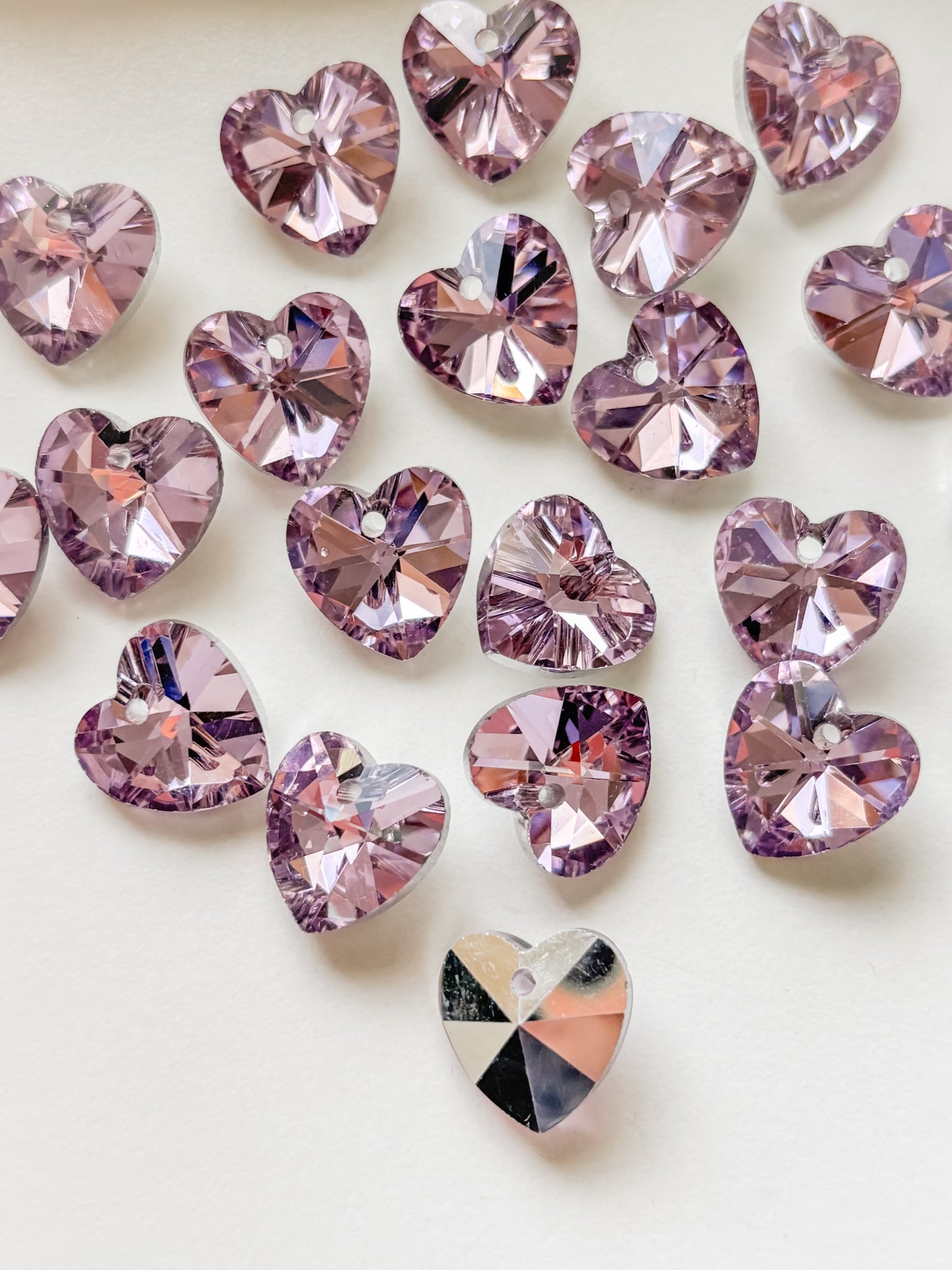 Glass pendant heart 14x8mm, 6pcs