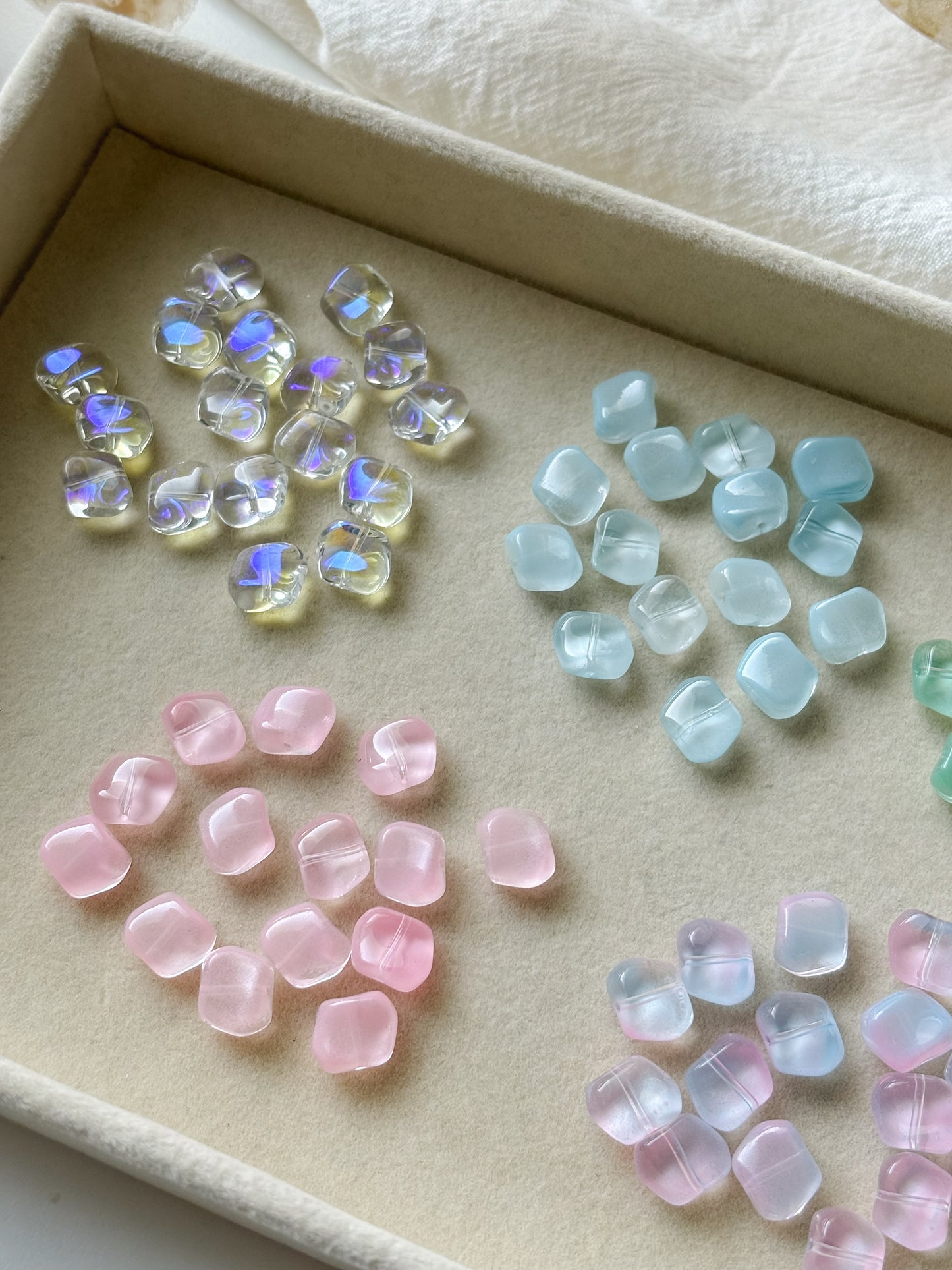 Glass bead 8x9.5x5mm, 10pcs