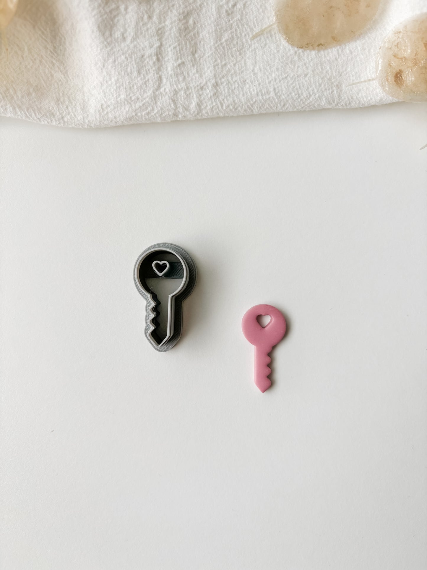 Mold heart key, m468