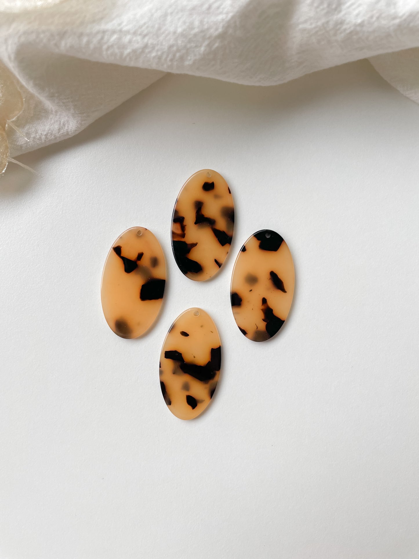 Hänge oval 38x21x3mm, 1st
