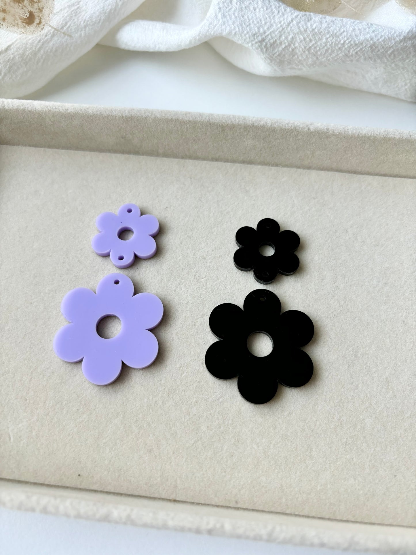 Pendant flower set 60mm, 1 pair