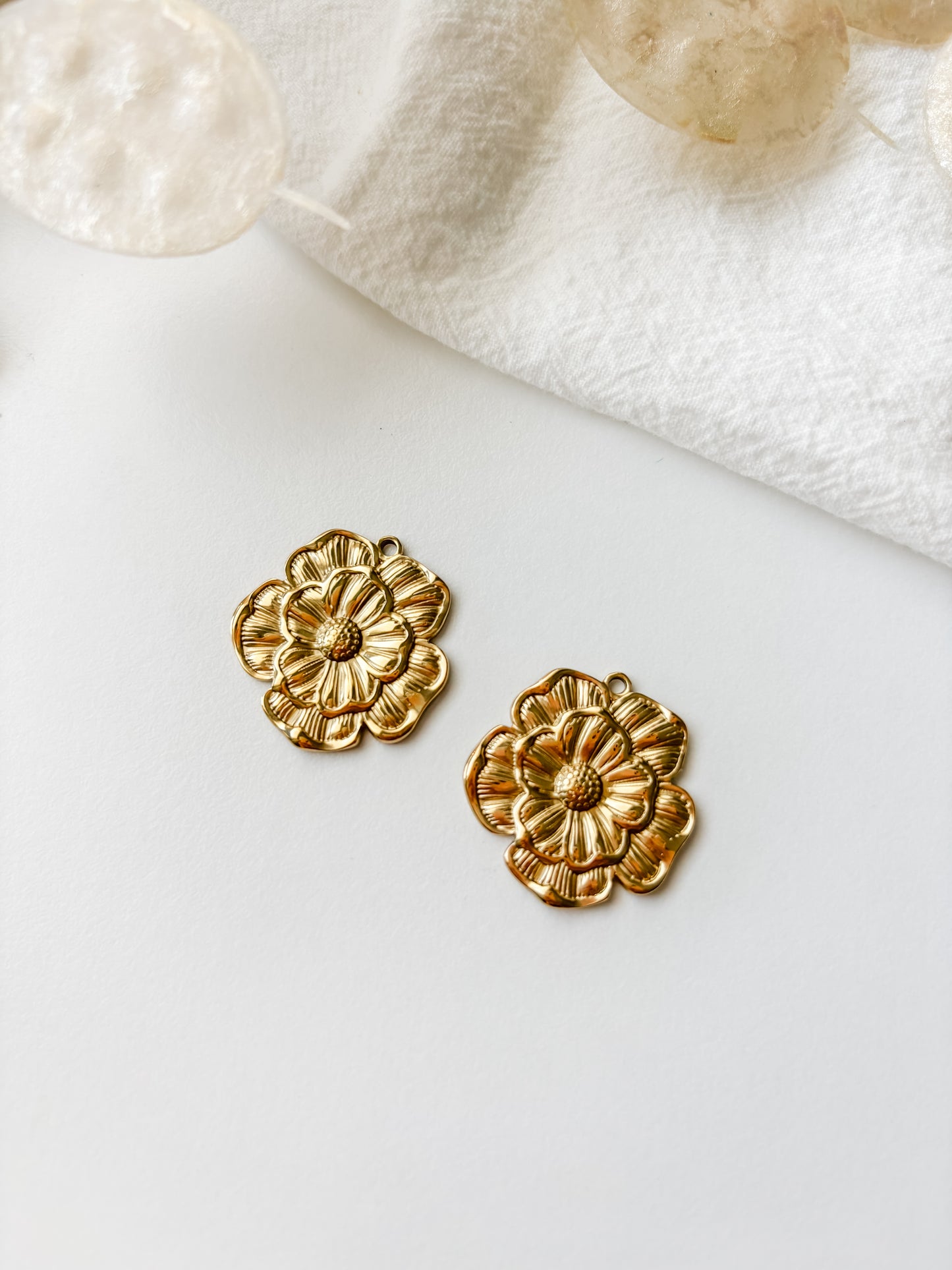 Hängsblomma 27x25x2mm, RST304, 1st