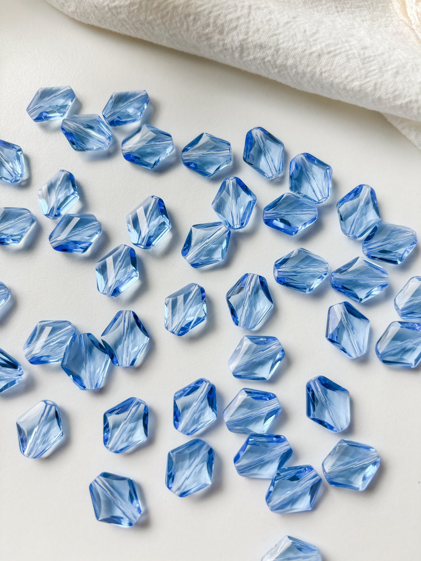 Glass bead 14x12x6mm, blue, 6pcs