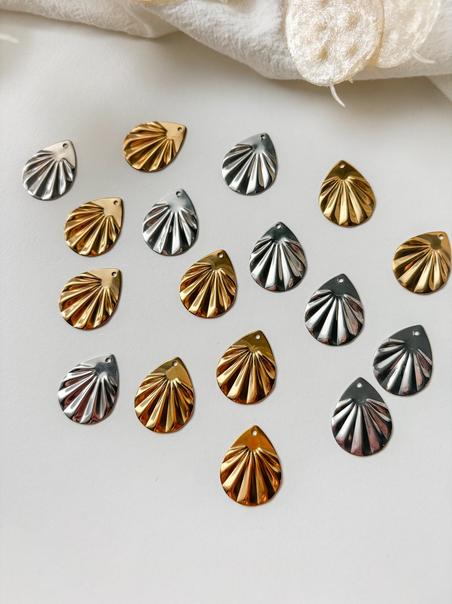 Pendant drop 22x17mm, RST304, 1pc