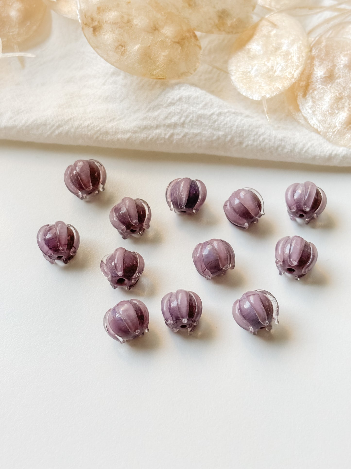 Glass bead 11x13x11~13mm, 1pc