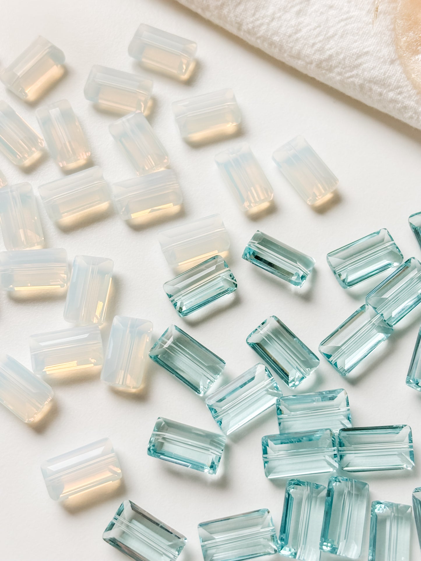 Glass bead, 14x8x5.5mm, 10pcs