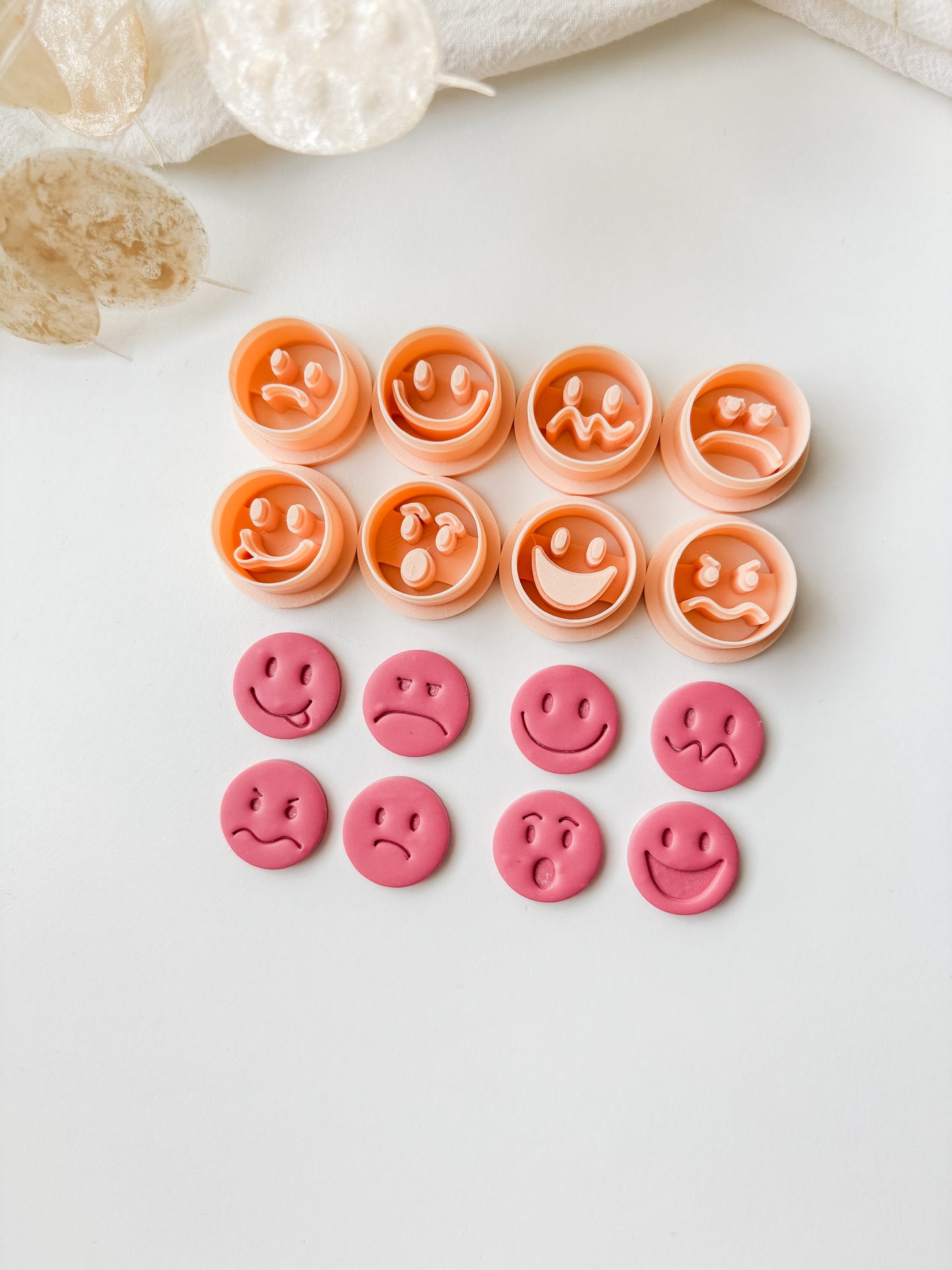 Mold set emoji, m622