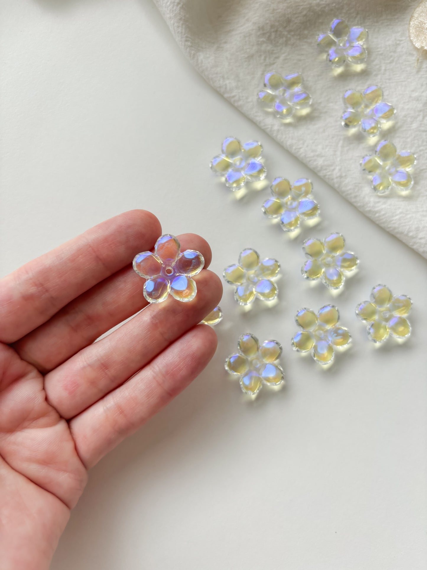 Glass bead flower 21x21.5x7mm, 6pcs