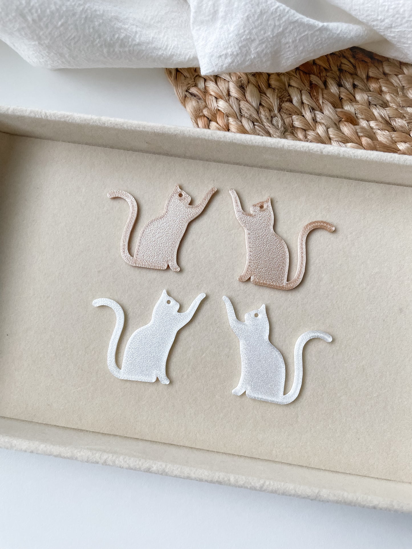 Riipus kissa 38mm, 1pari