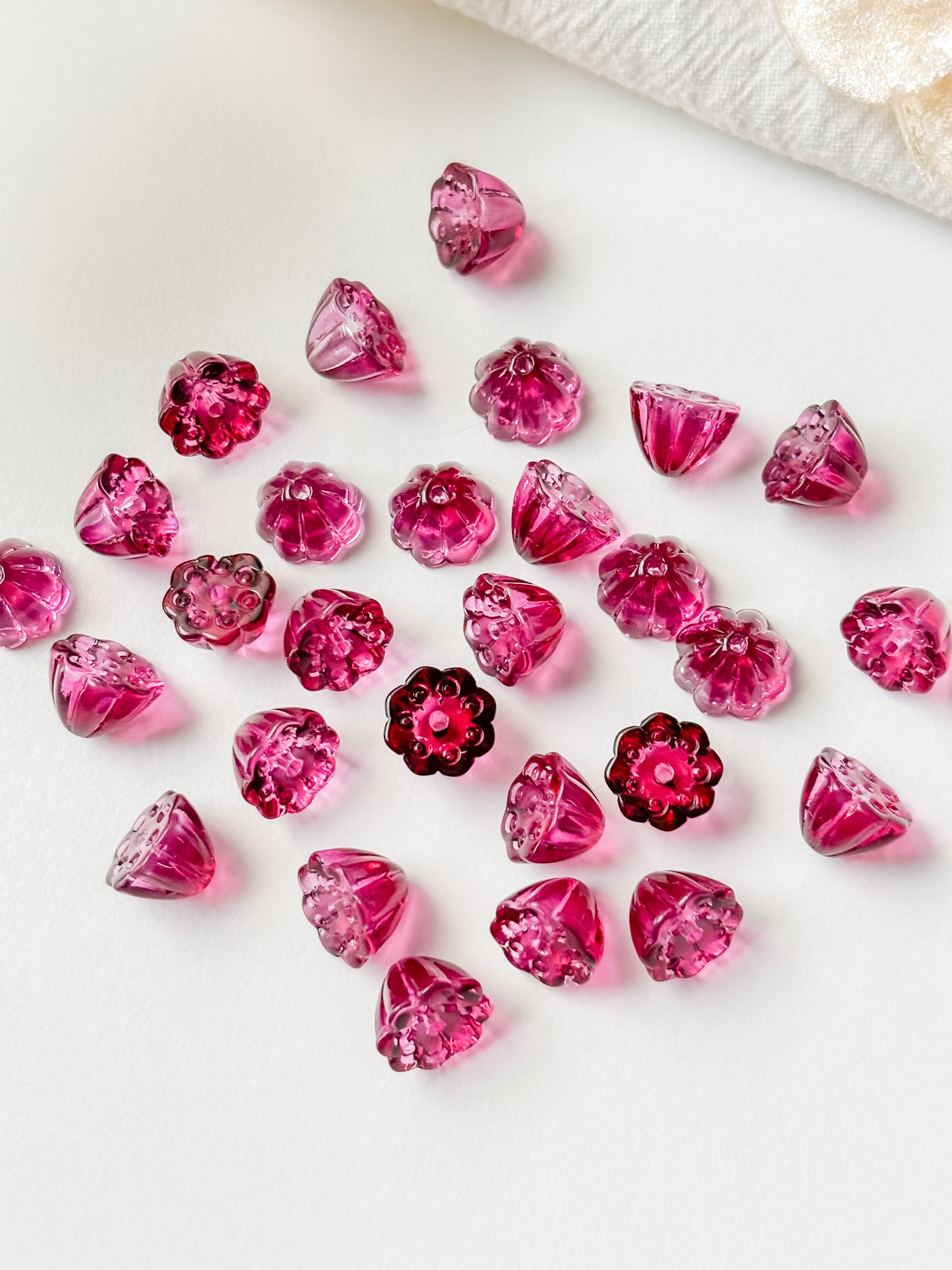 Glass bead flower 11x10.5x8mm, 6pcs