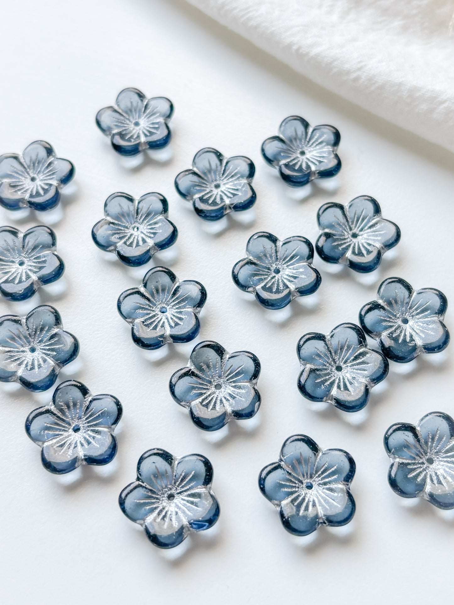 Glass bead flower 16mm, Czech, 6pcs