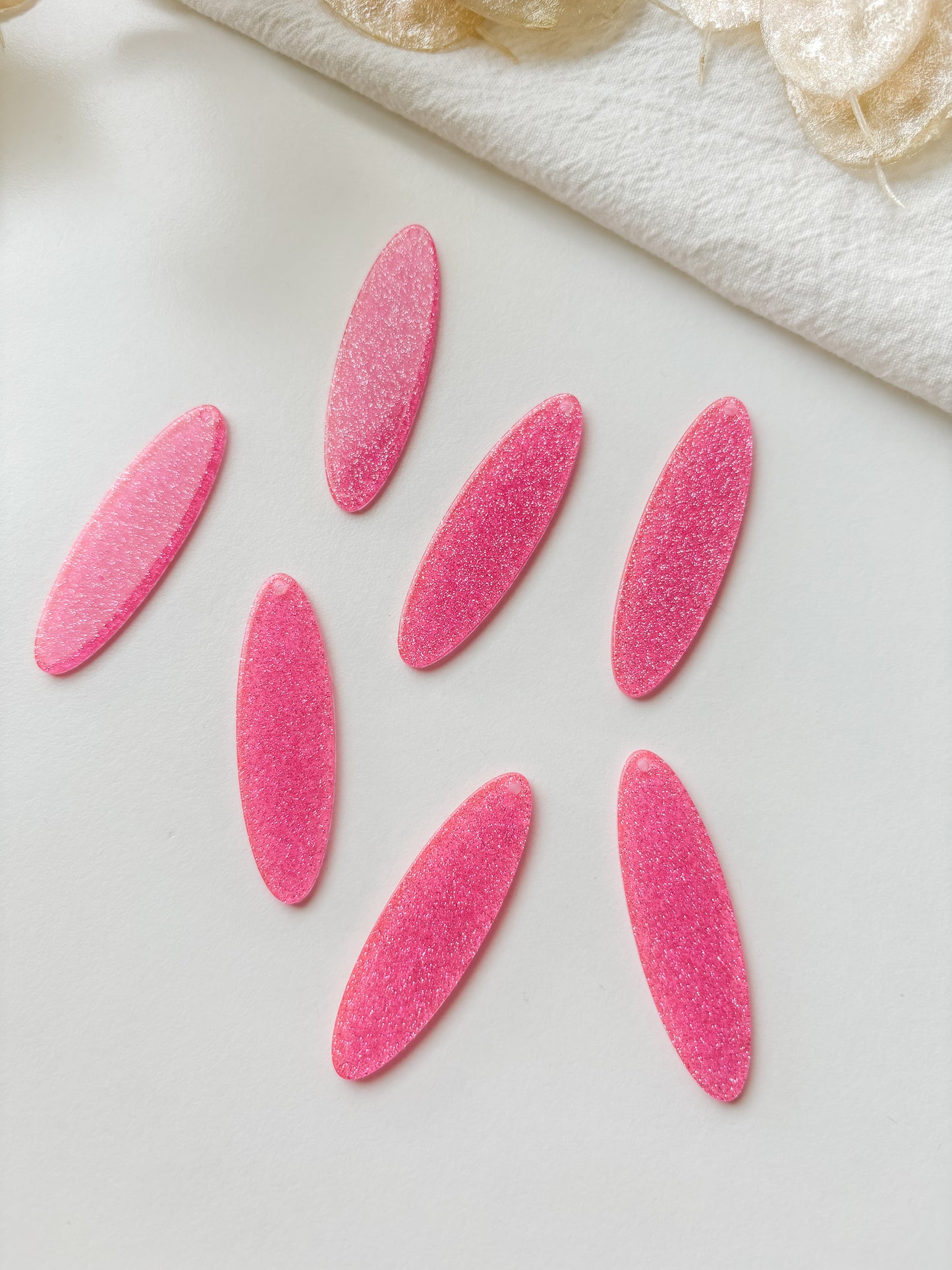 Pendant glitter pink 49x15mm, 1pc