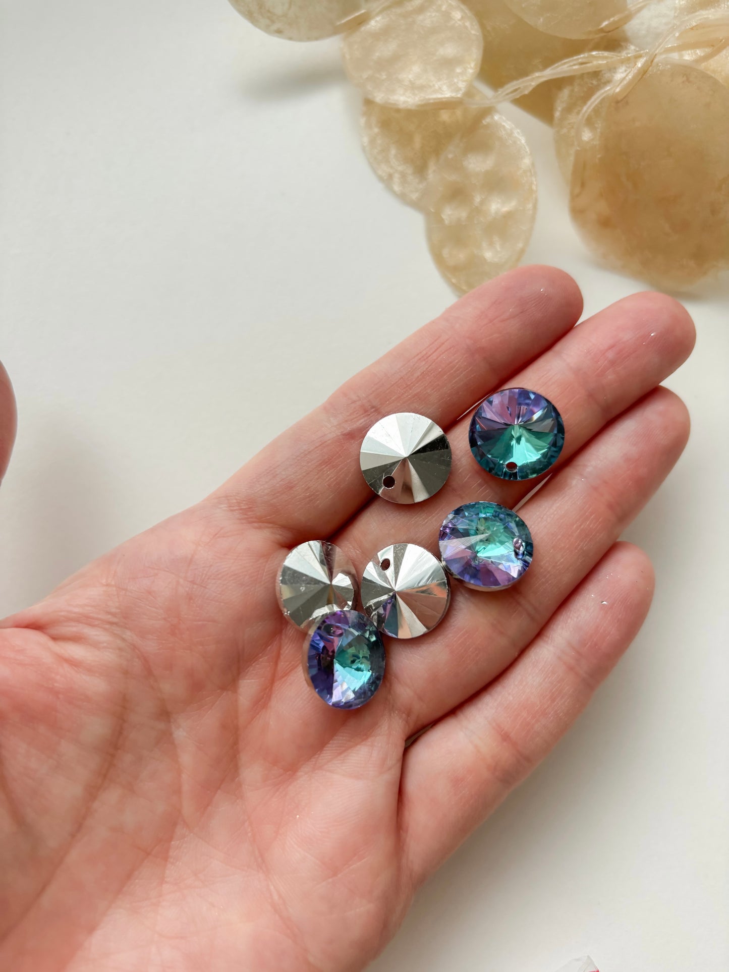 Glass pendant circle 14x7mm, 6pcs