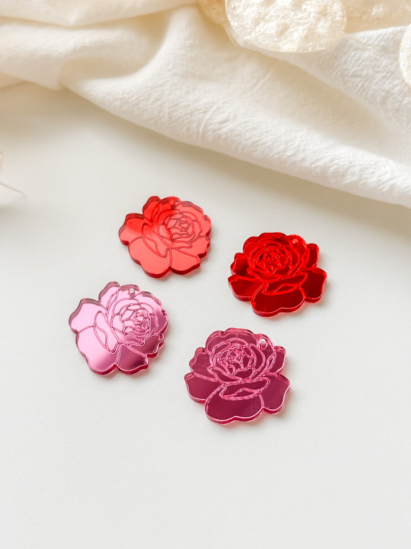 Pendant rose 29mm, 1 pair