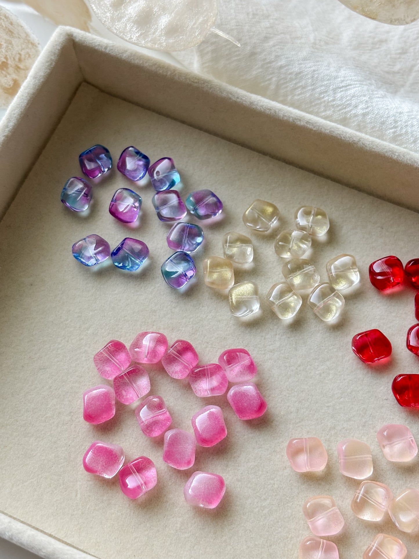 Glass bead 8x9.5x5mm, 10pcs