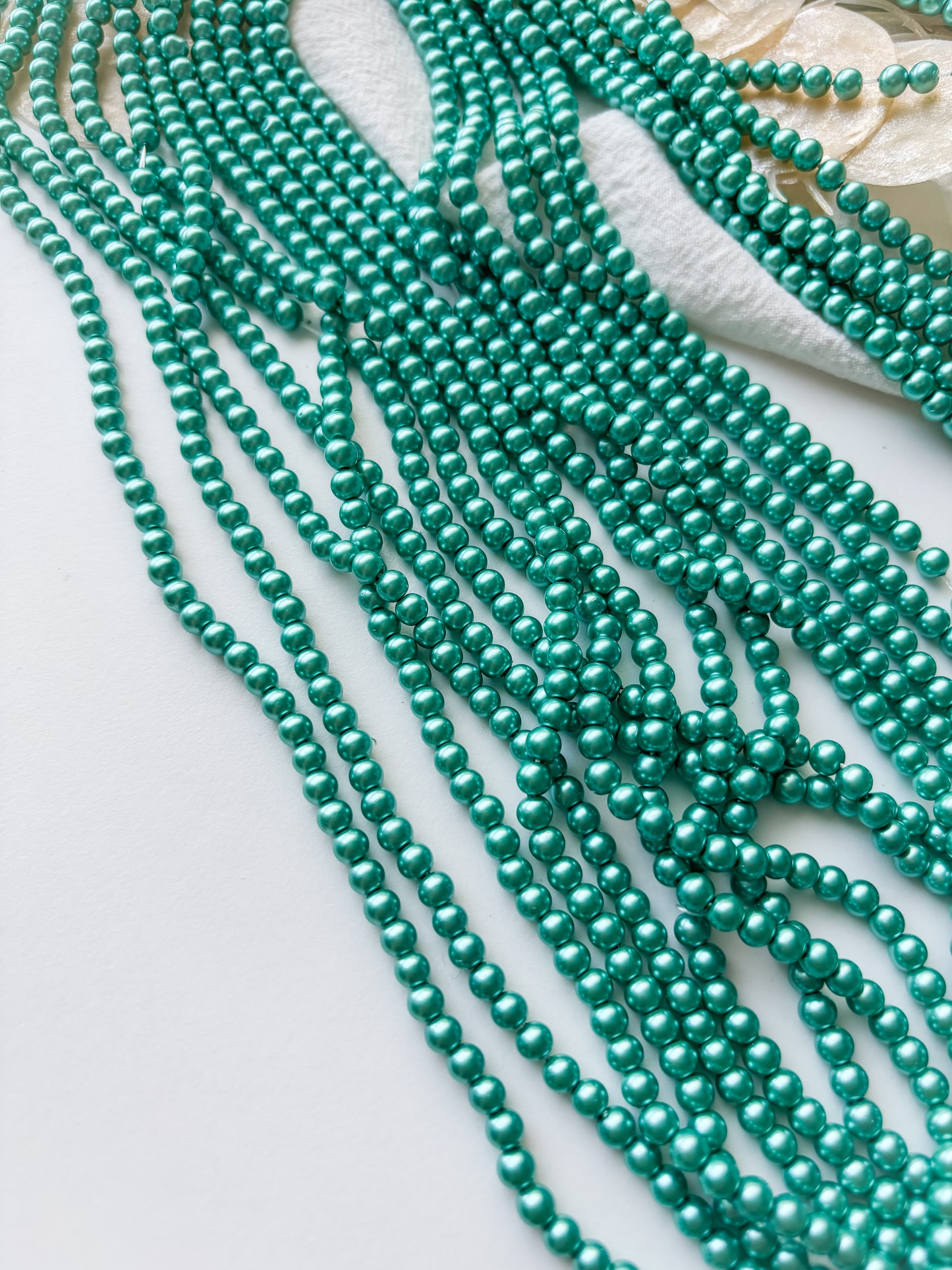 Glass bead 4mm, approx. 100pcs