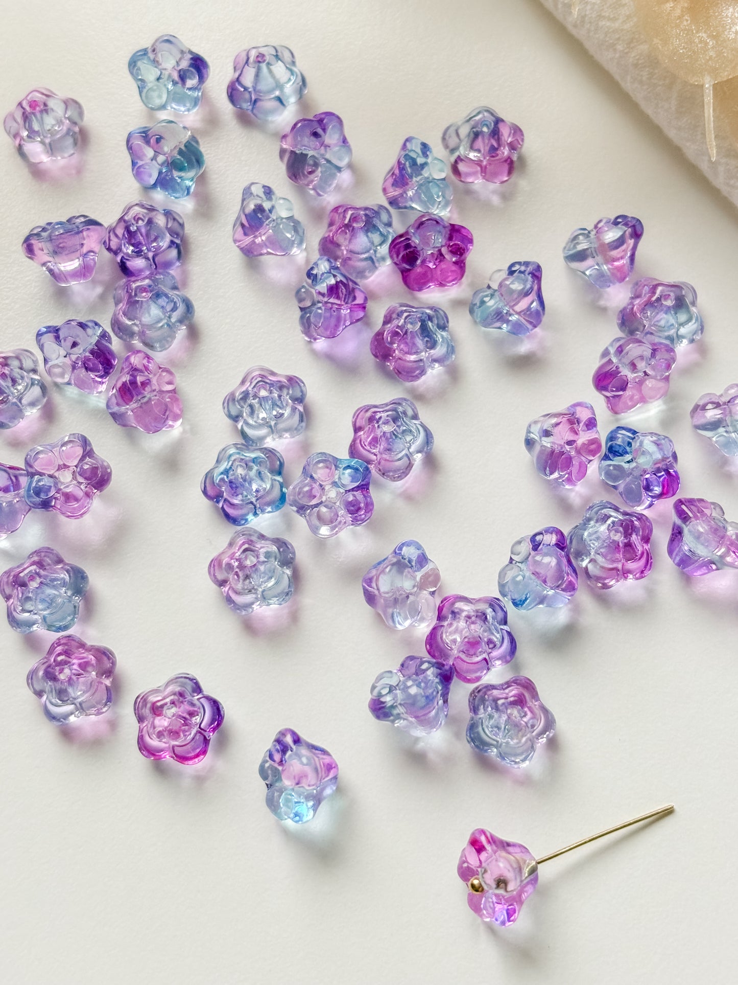 Glass bead flower 10x7mm, 6pcs