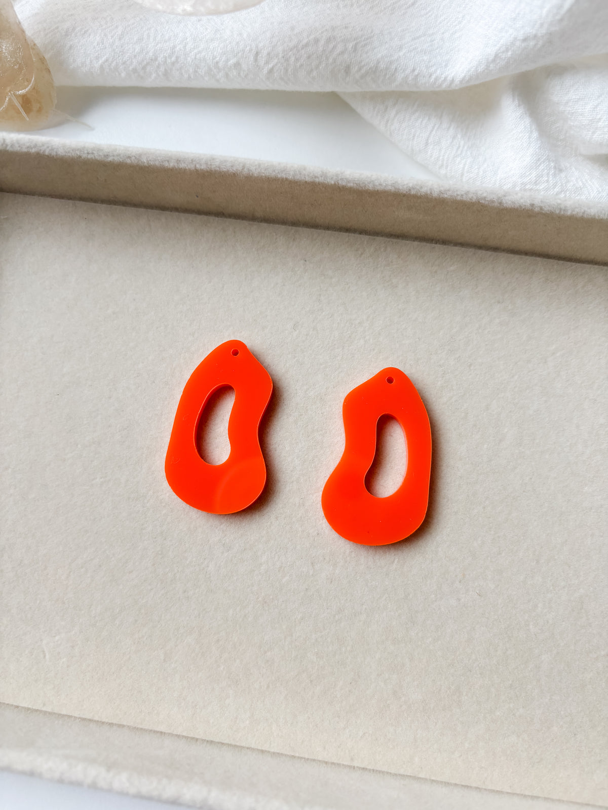 Pendant orange 40mm