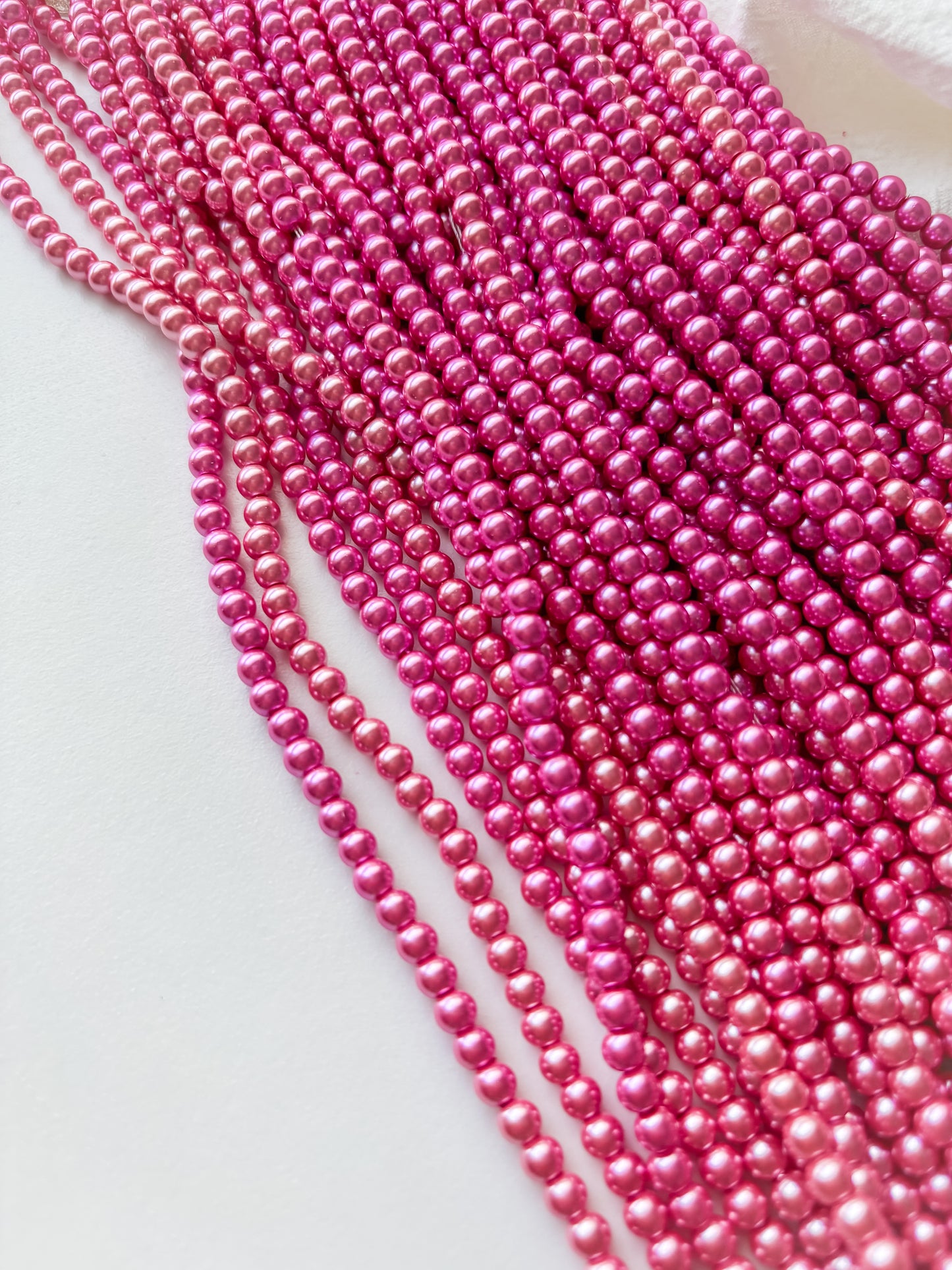 Glass bead 4mm, approx. 100pcs