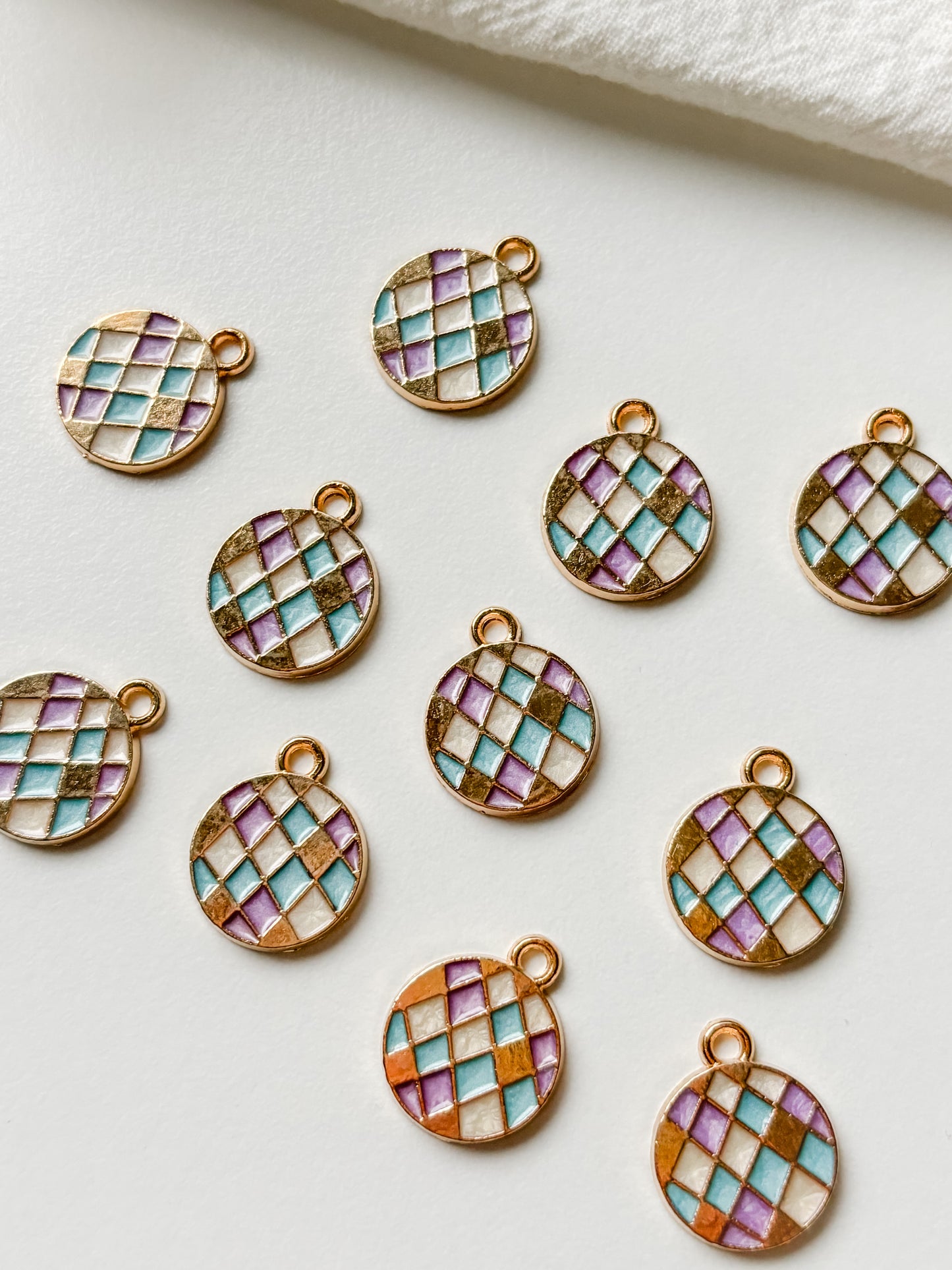 Pendant circle 17x14x2mm, 6pcs