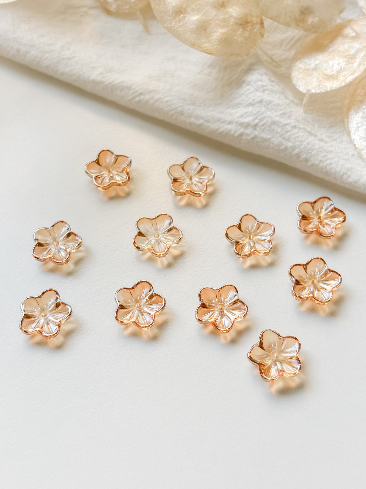 Glass bead 13.5x13.5x3.5mm, 6 pcs