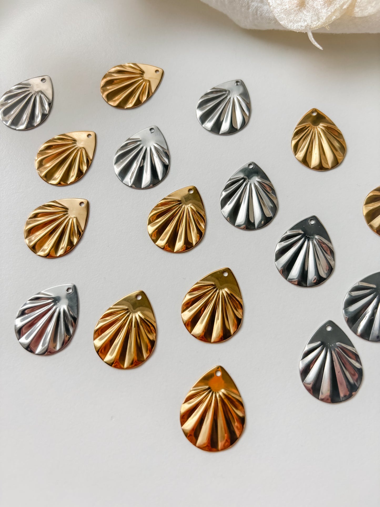 Pendant drop 22x17mm, RST304, 1pc