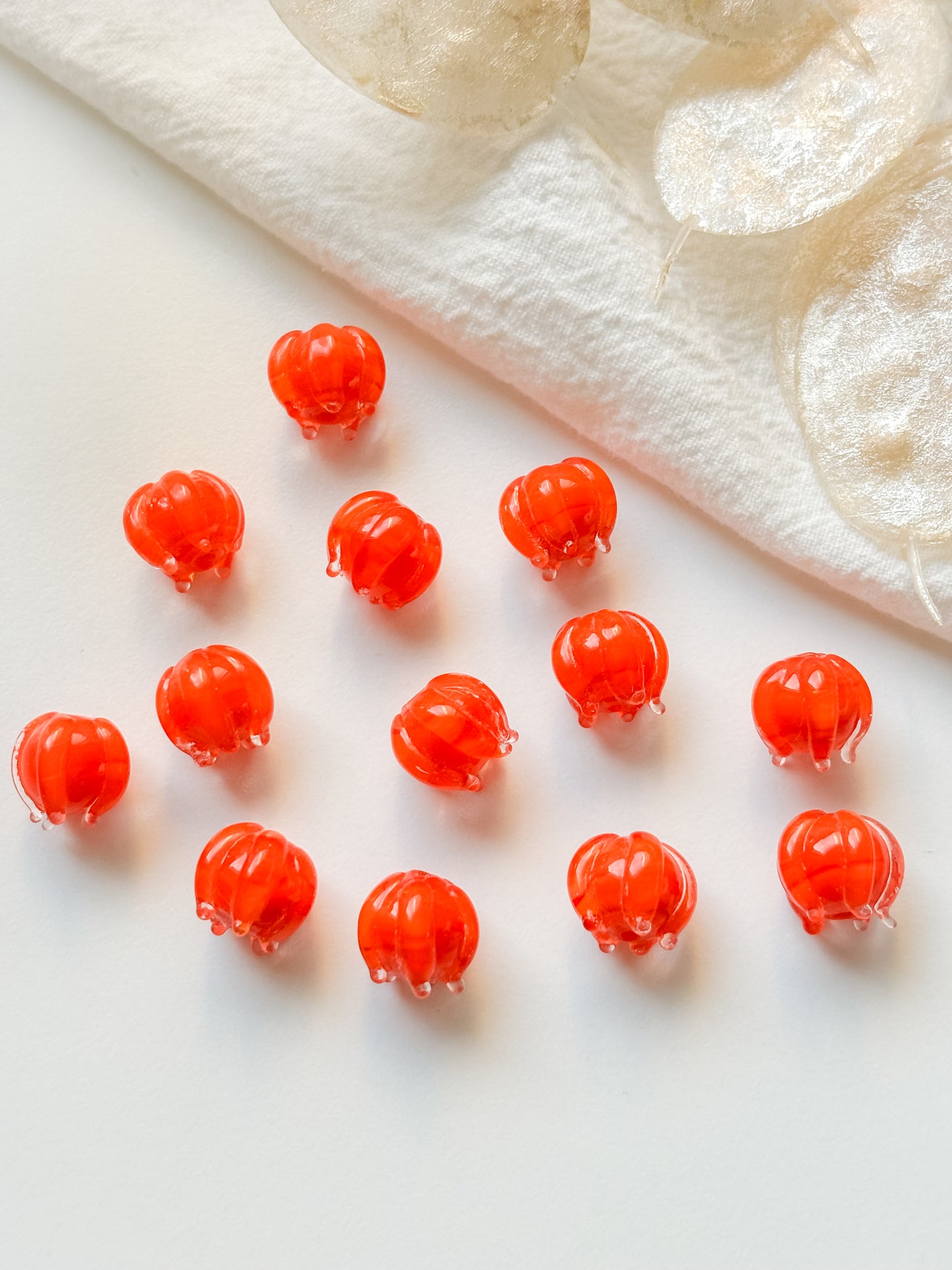 Glass bead 11x13x11~13mm, 1pc