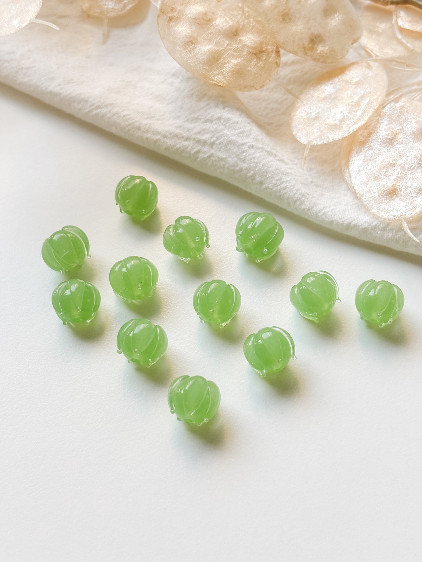 Glass bead 11x13x11~13mm, 1pc