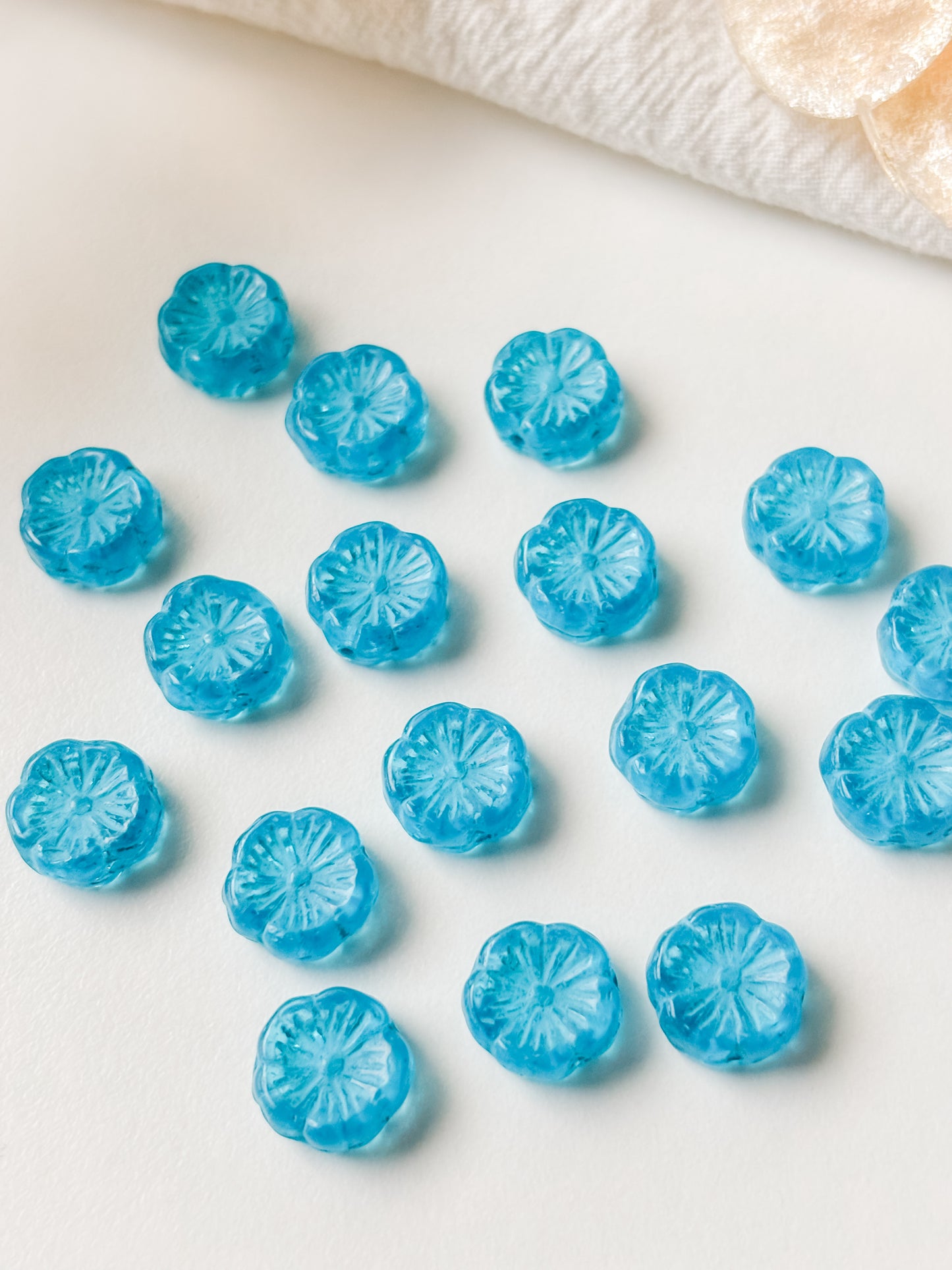 Czech Glass Bead Flower 12mm, 10pcs