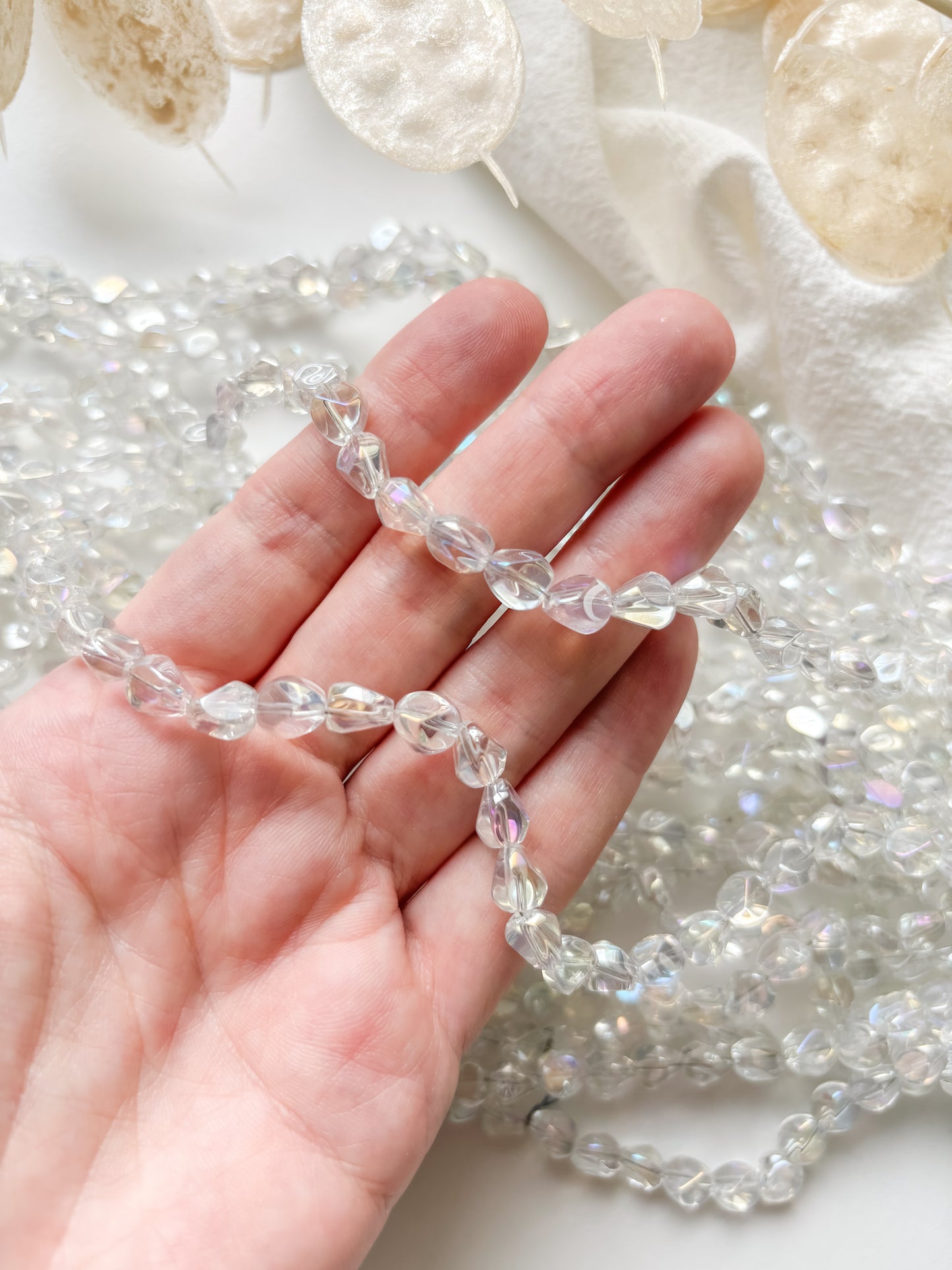 Glass bead 7.5x6x6.8mm, approx. 90 pcs
