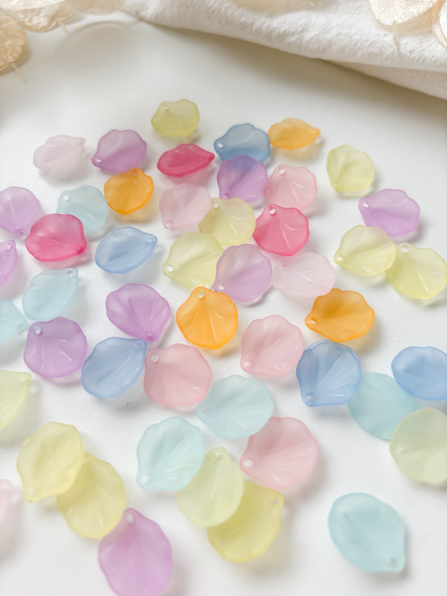 Pendant leaf 16x14.5x3mm, mix 20pcs