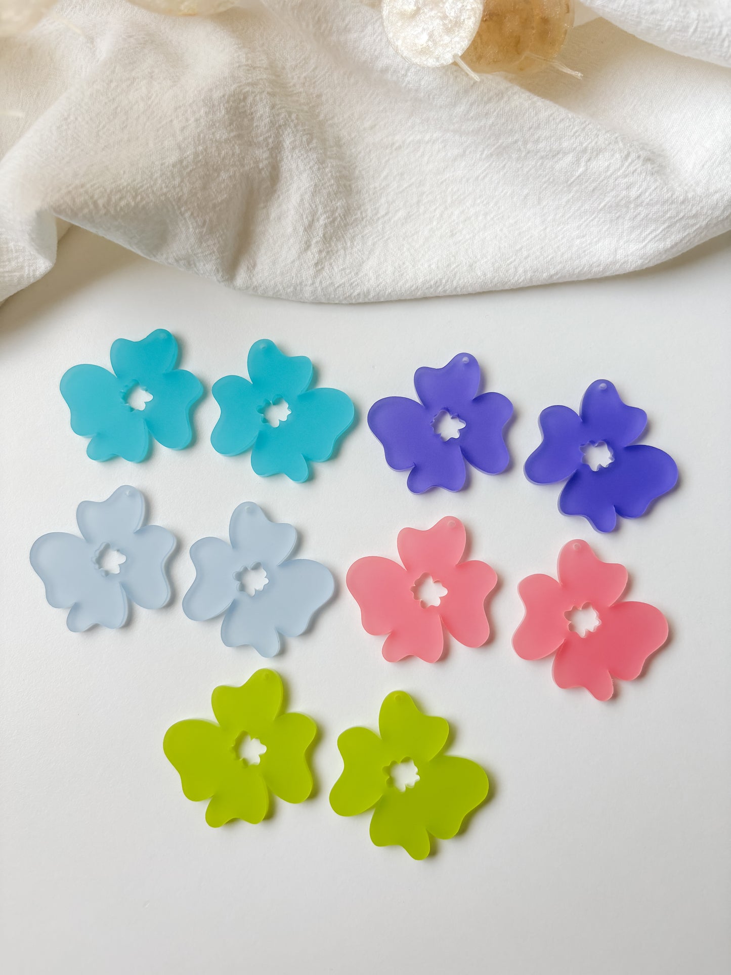 Pendant flower 40x39mm, 1 pair