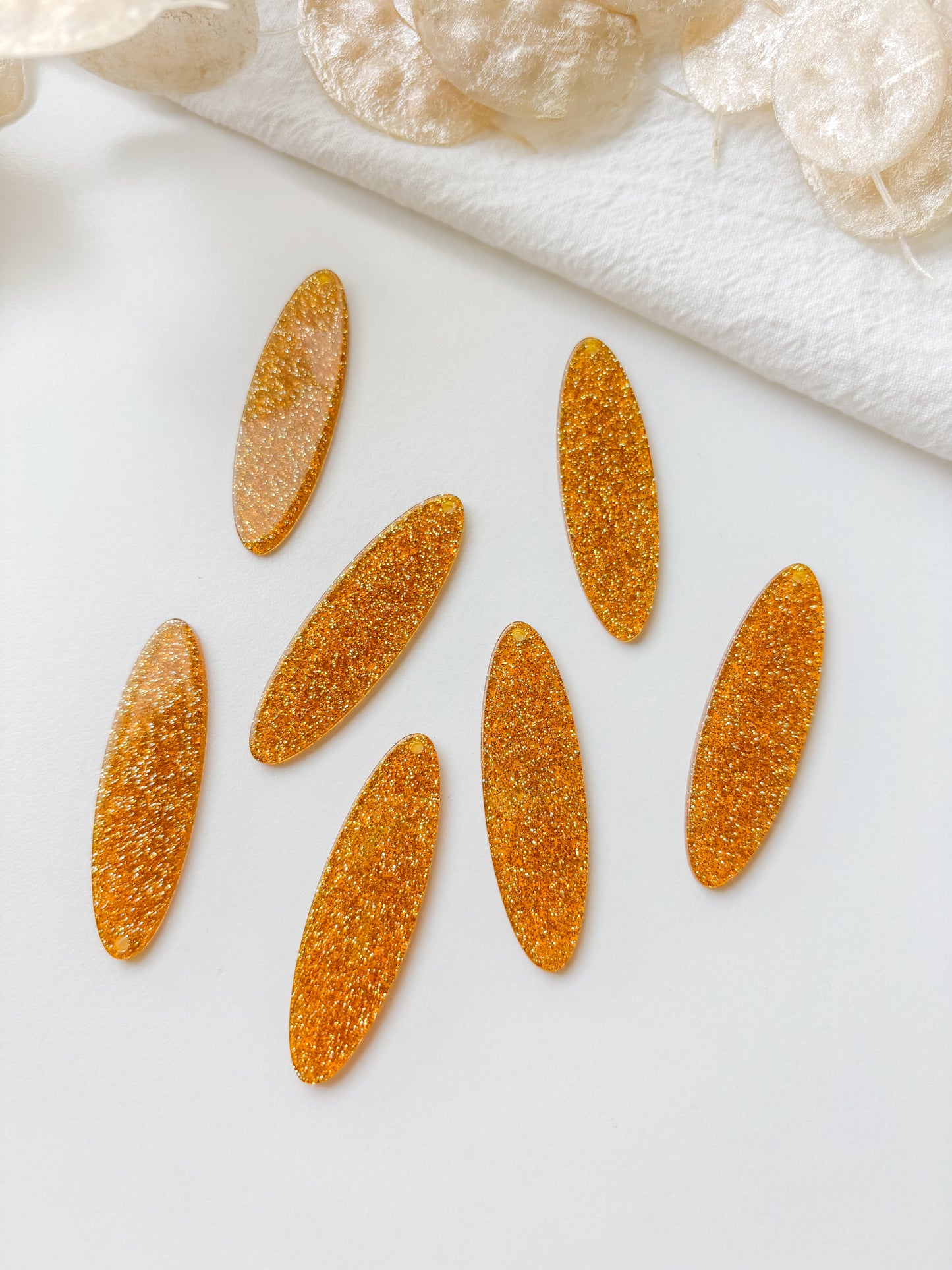 Pendant glitter gold 49x15mm, 1pc