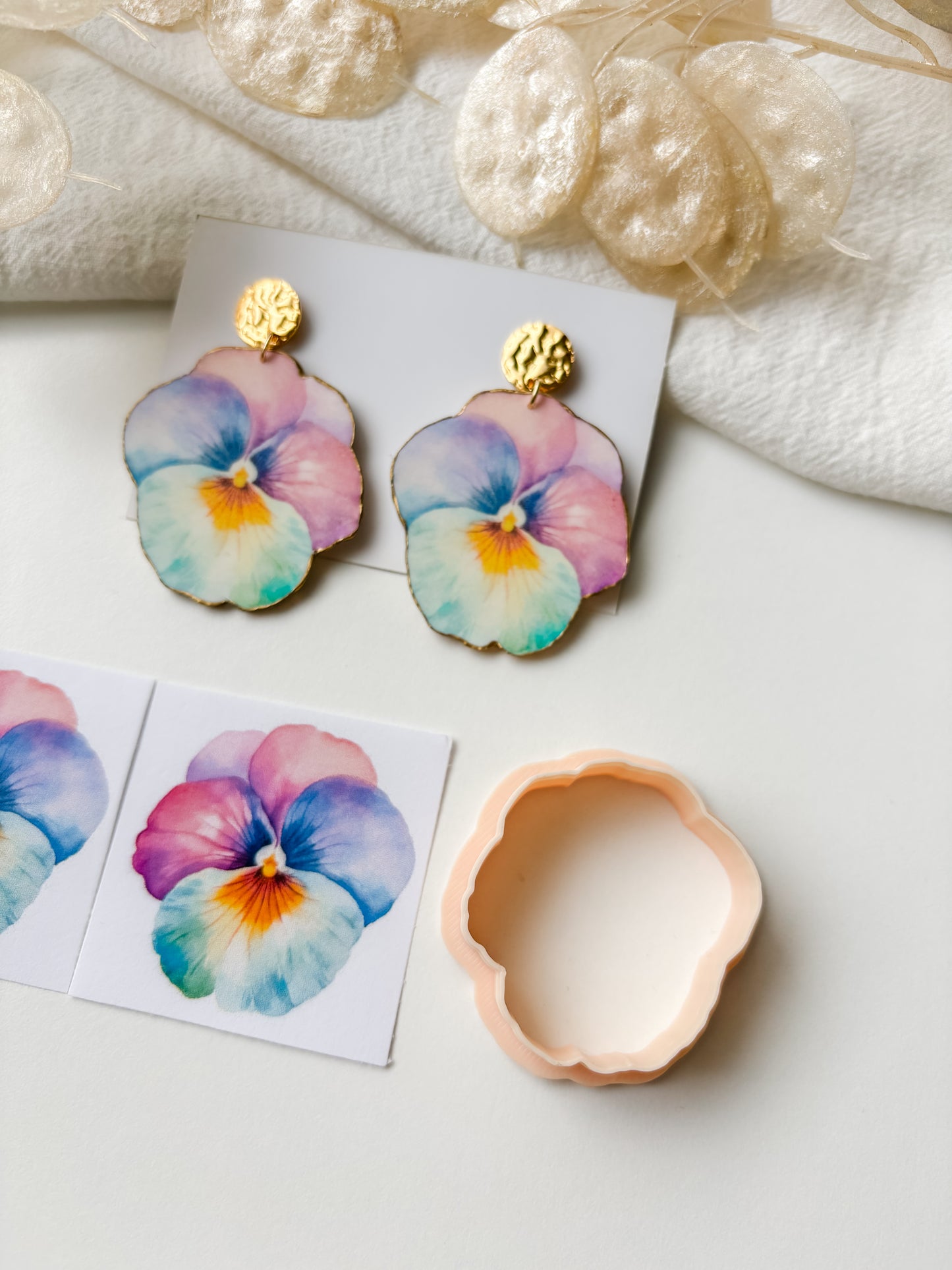 Transfer paper pansy, multicolor