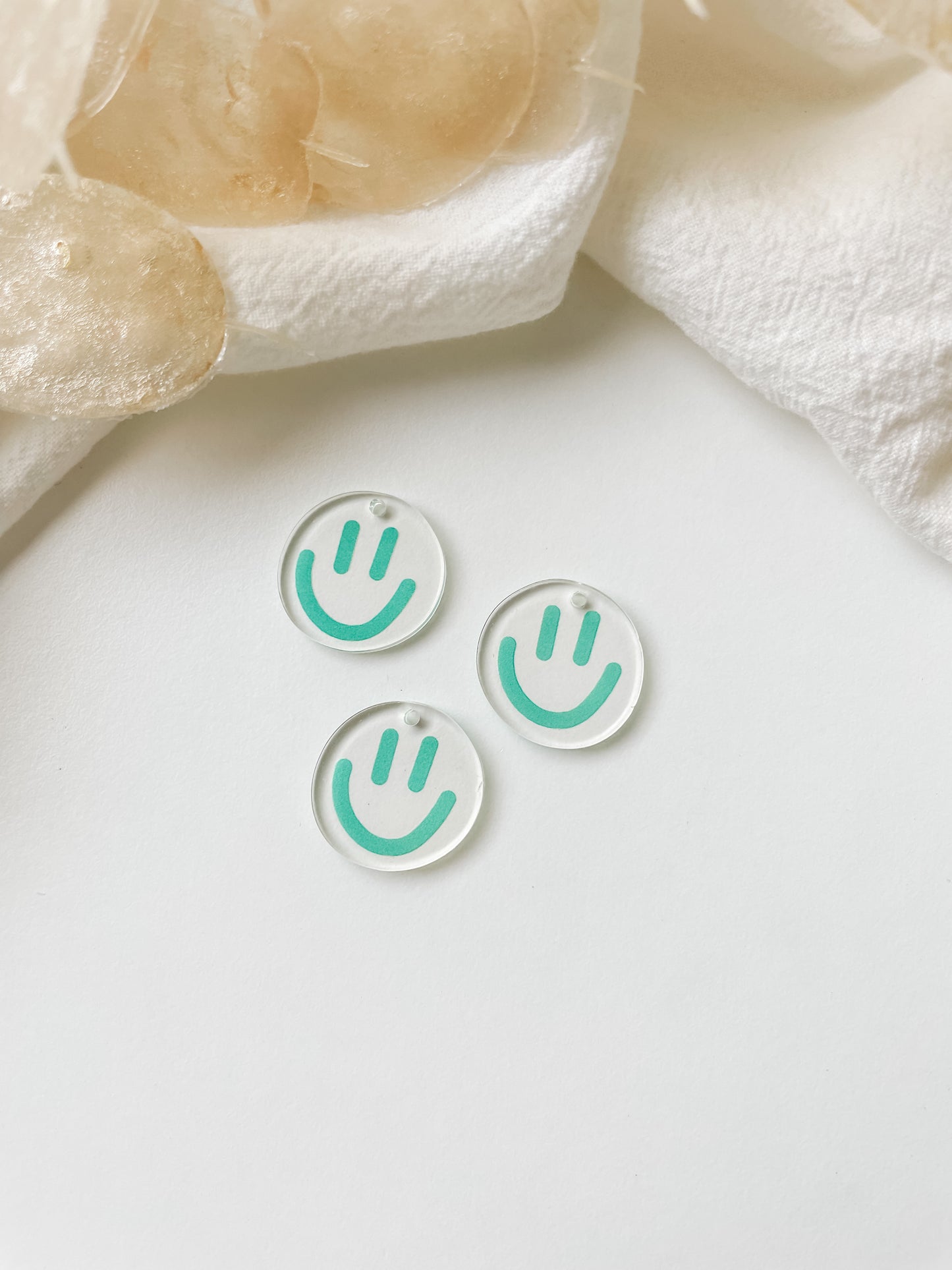 Pendant smiley face 20x2mm, 1pc