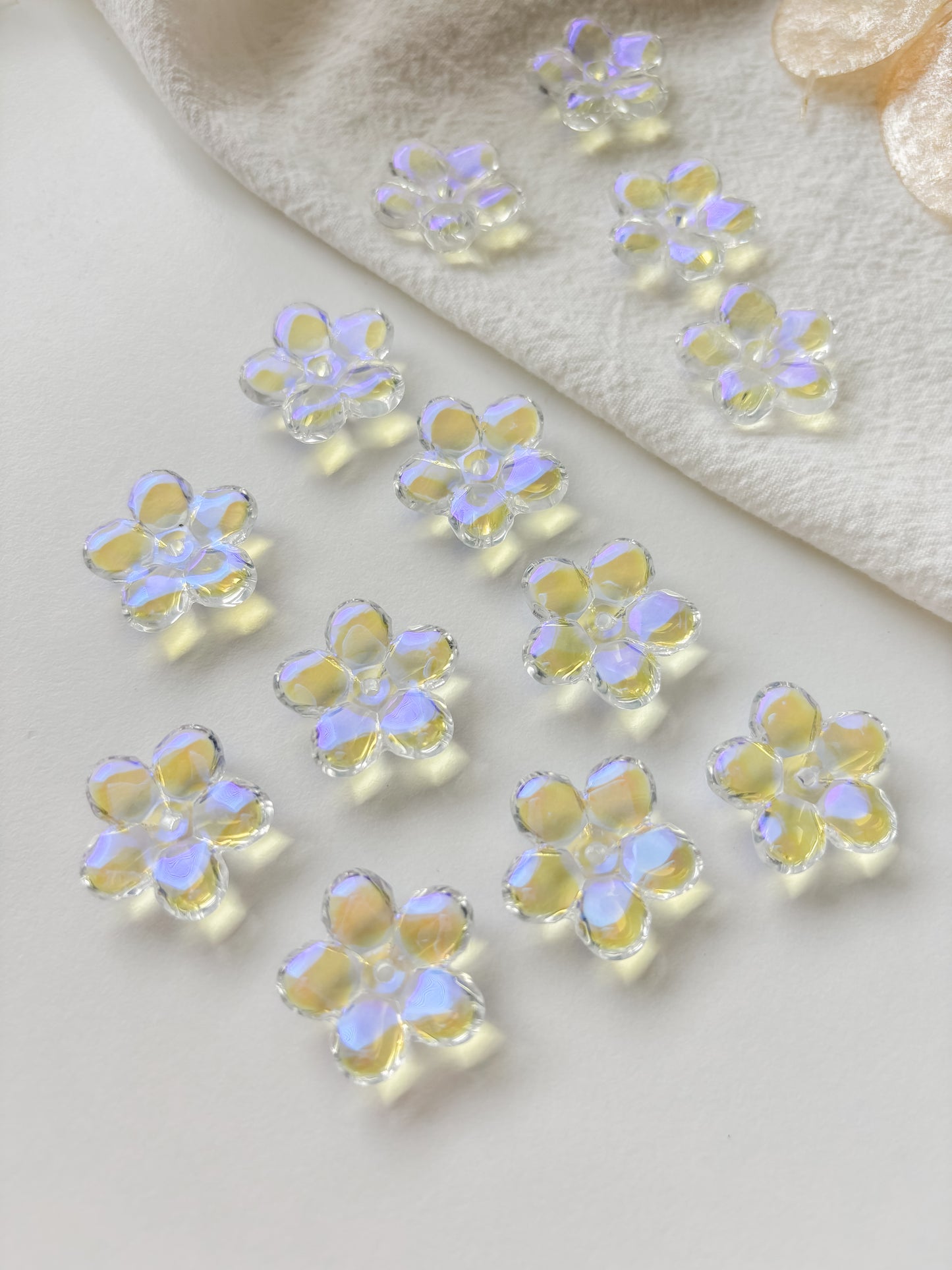 Glass bead flower 21x21.5x7mm, 6pcs
