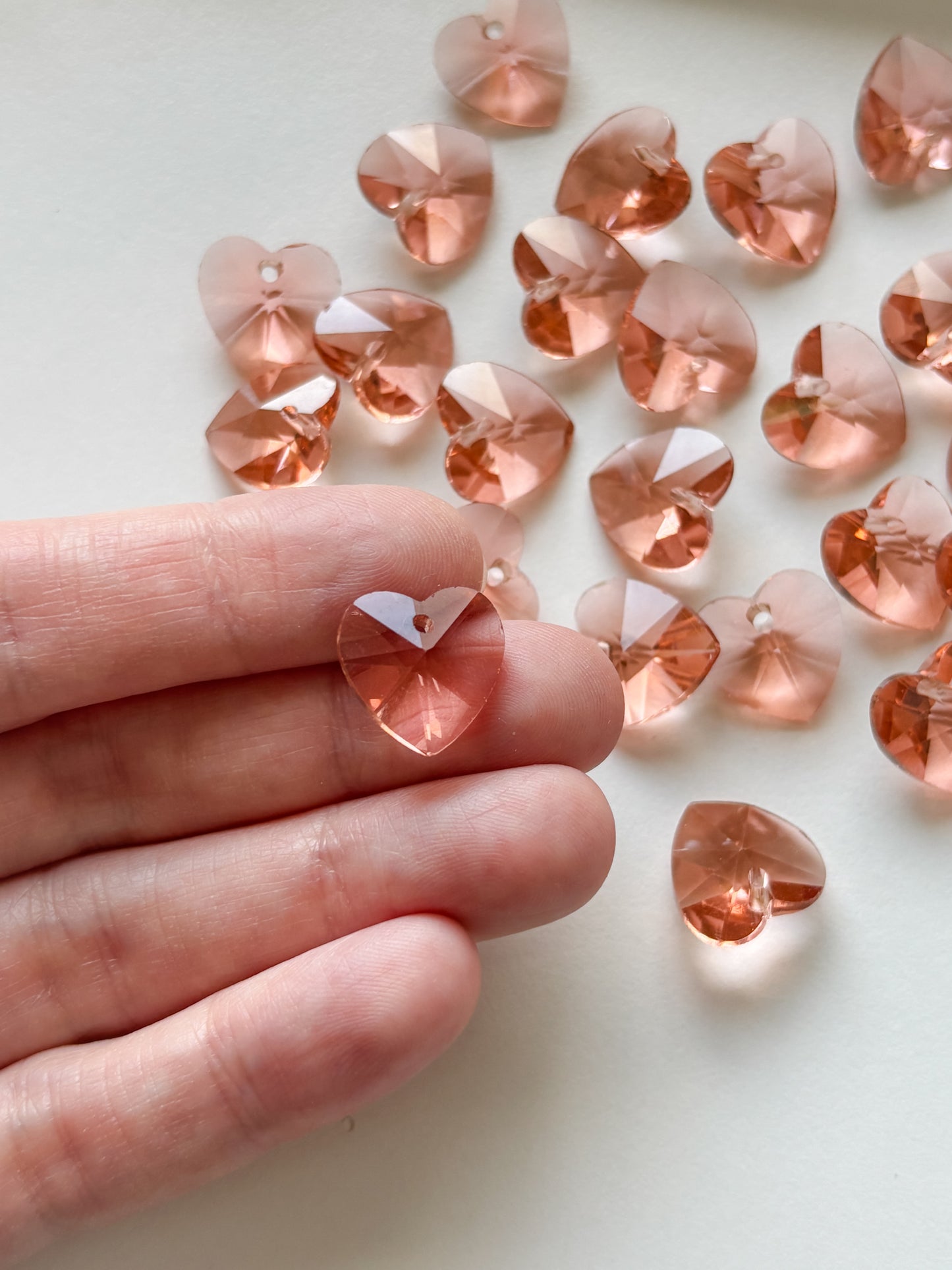 Glass pendant heart 14x8mm, 6pcs