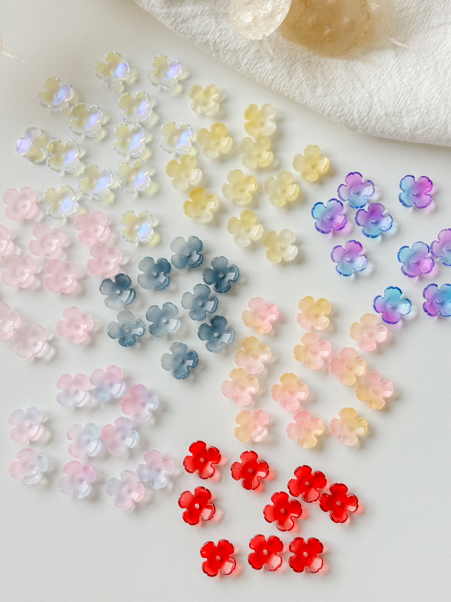 Bead flower 12x12x4.5mm, 10pcs