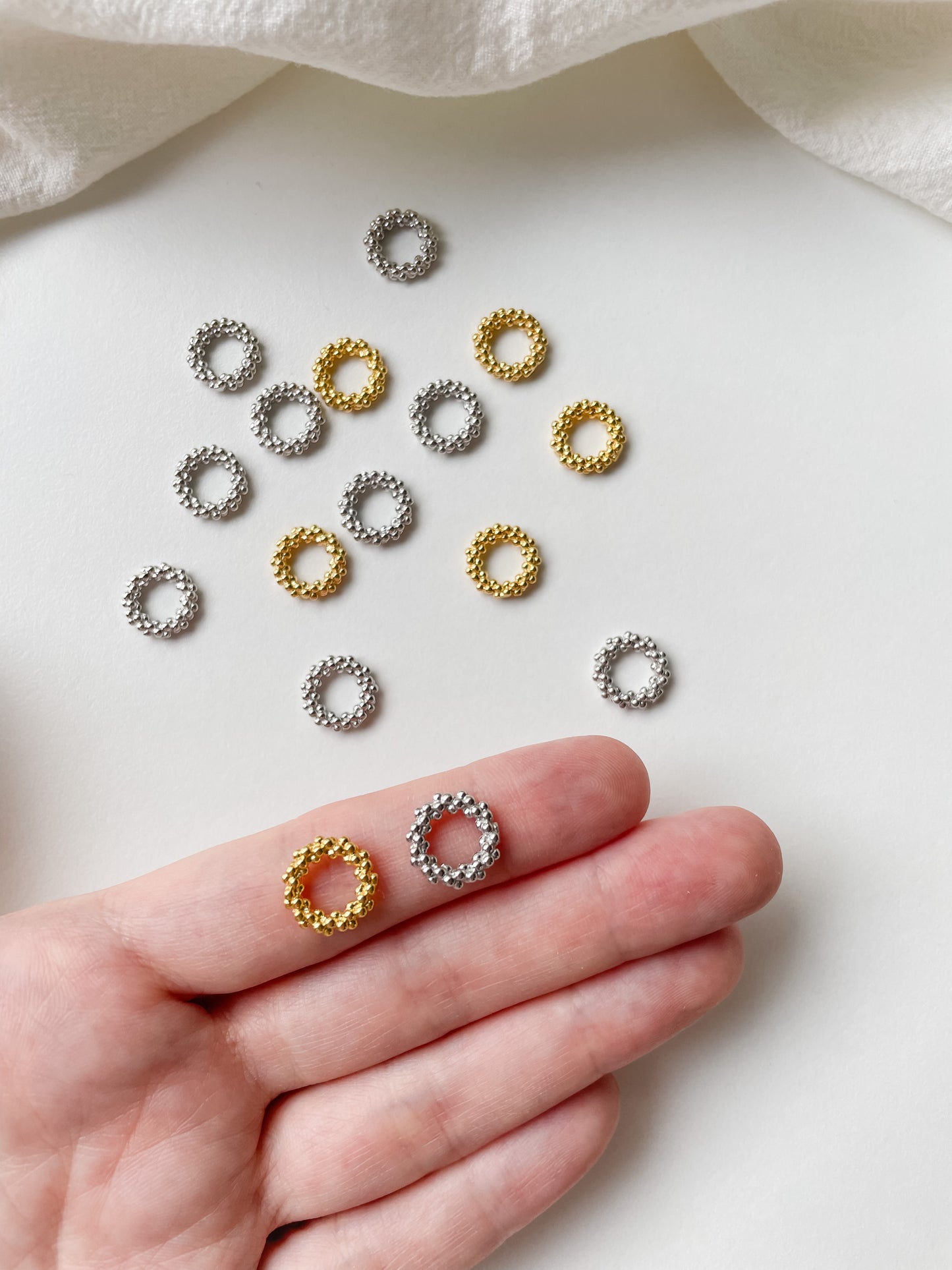 Decorative ring 11mm, 1pc