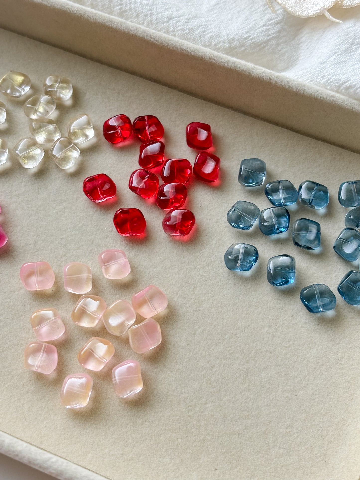Glass bead 8x9.5x5mm, 10pcs